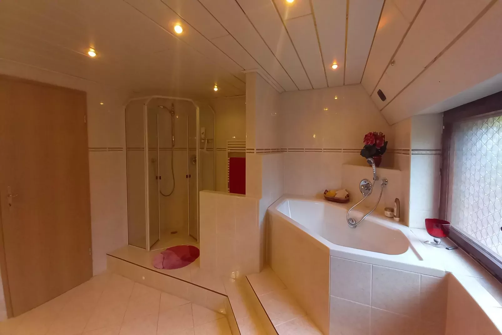Ferienwohnung Staßfurt-Bathroom