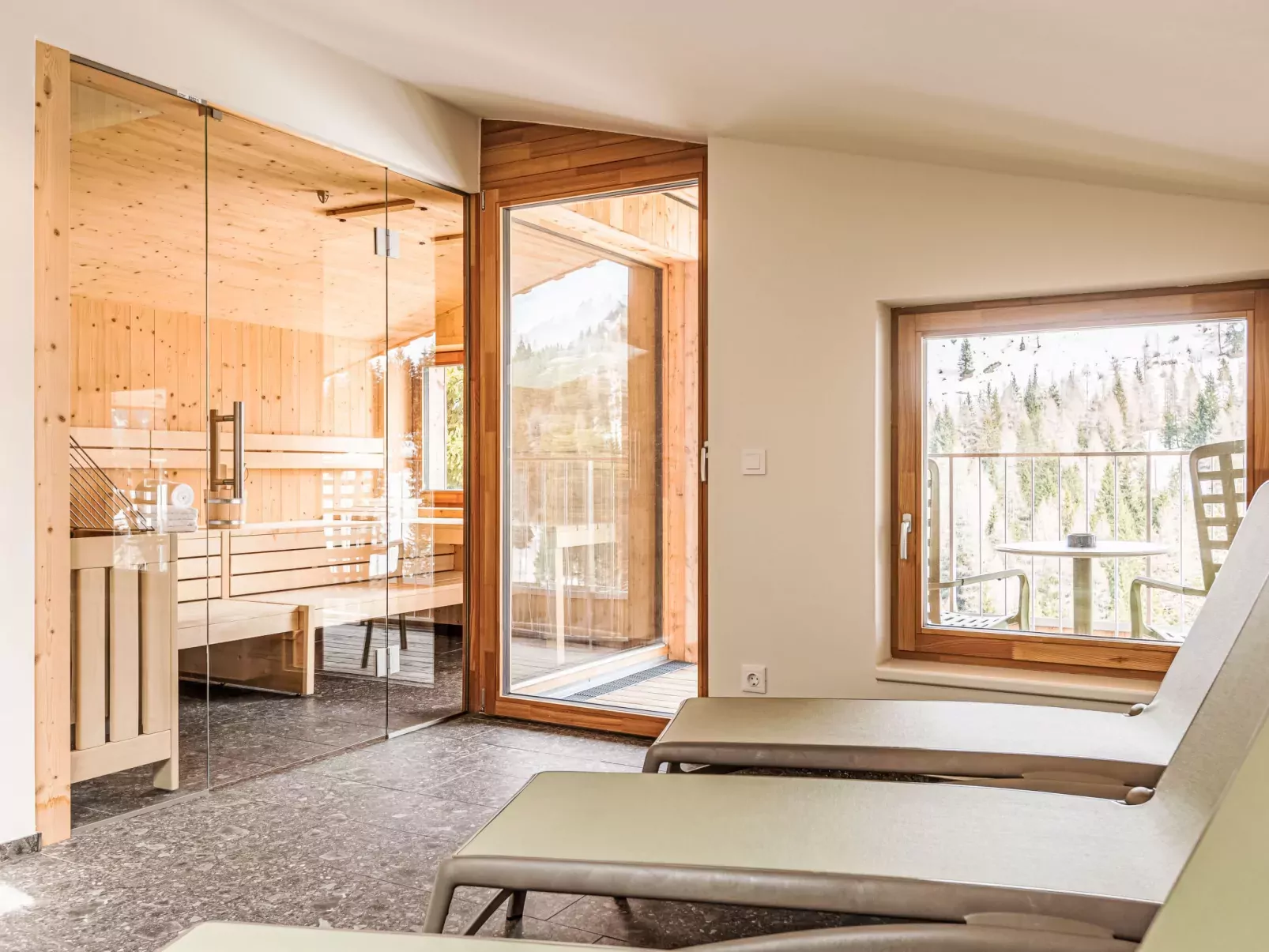 Premium mit 6 Schlafzimmer und Sauna-Drinnen