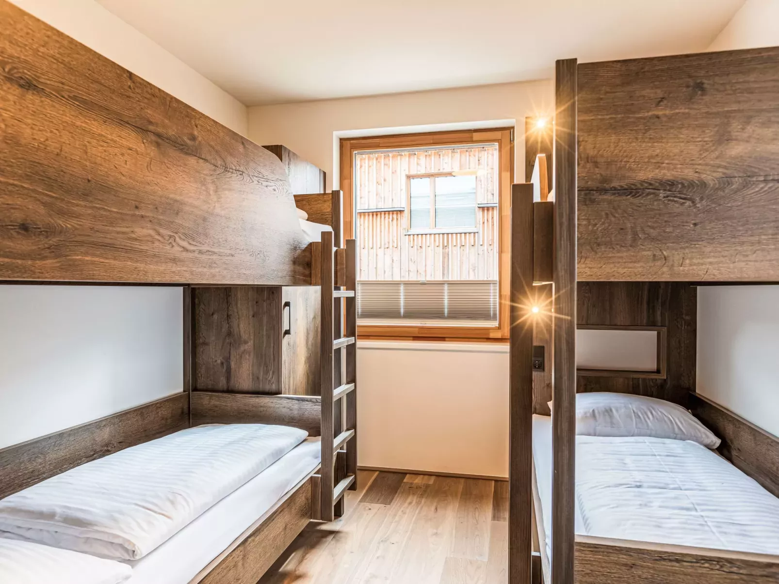 Premium mit 6 Schlafzimmer und Sauna-Drinnen