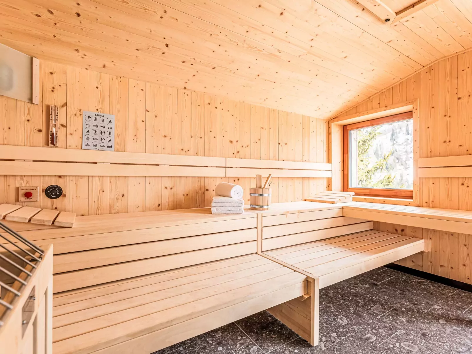 Premium mit 6 Schlafzimmer und Sauna-Drinnen
