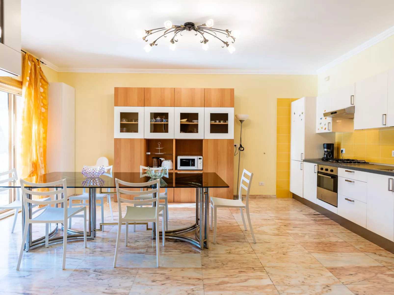 Le Mimose-Inside