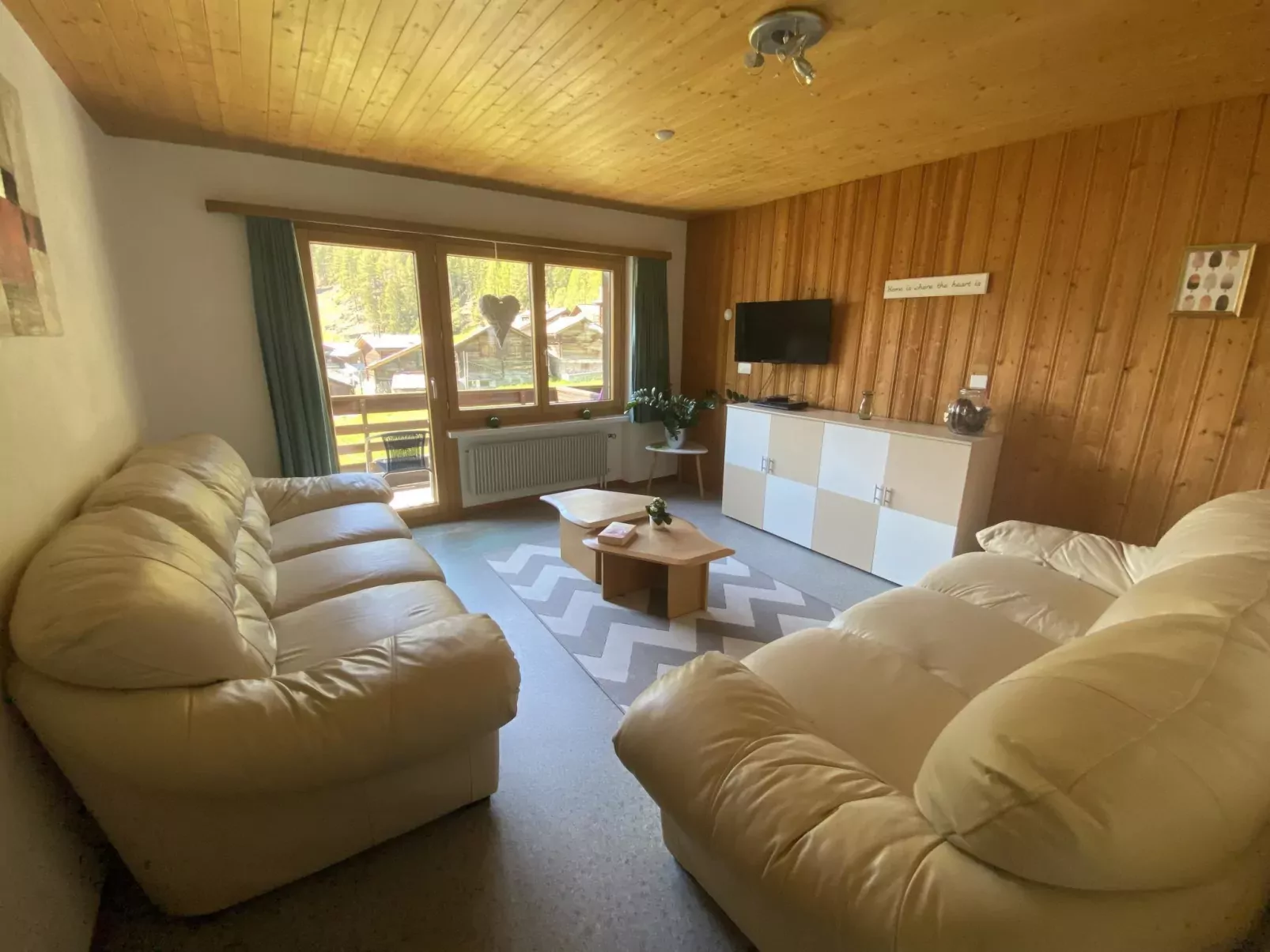 Apartments Carmena-Dedans