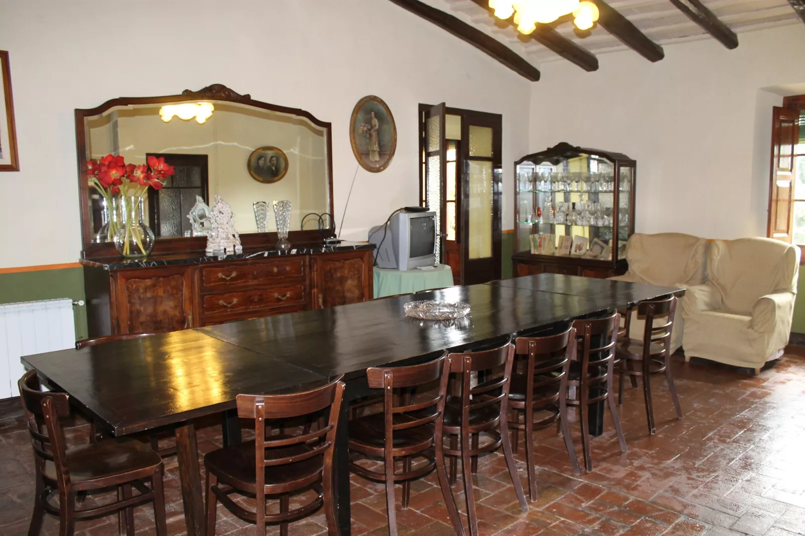 El Mas Groc 16-Dining room