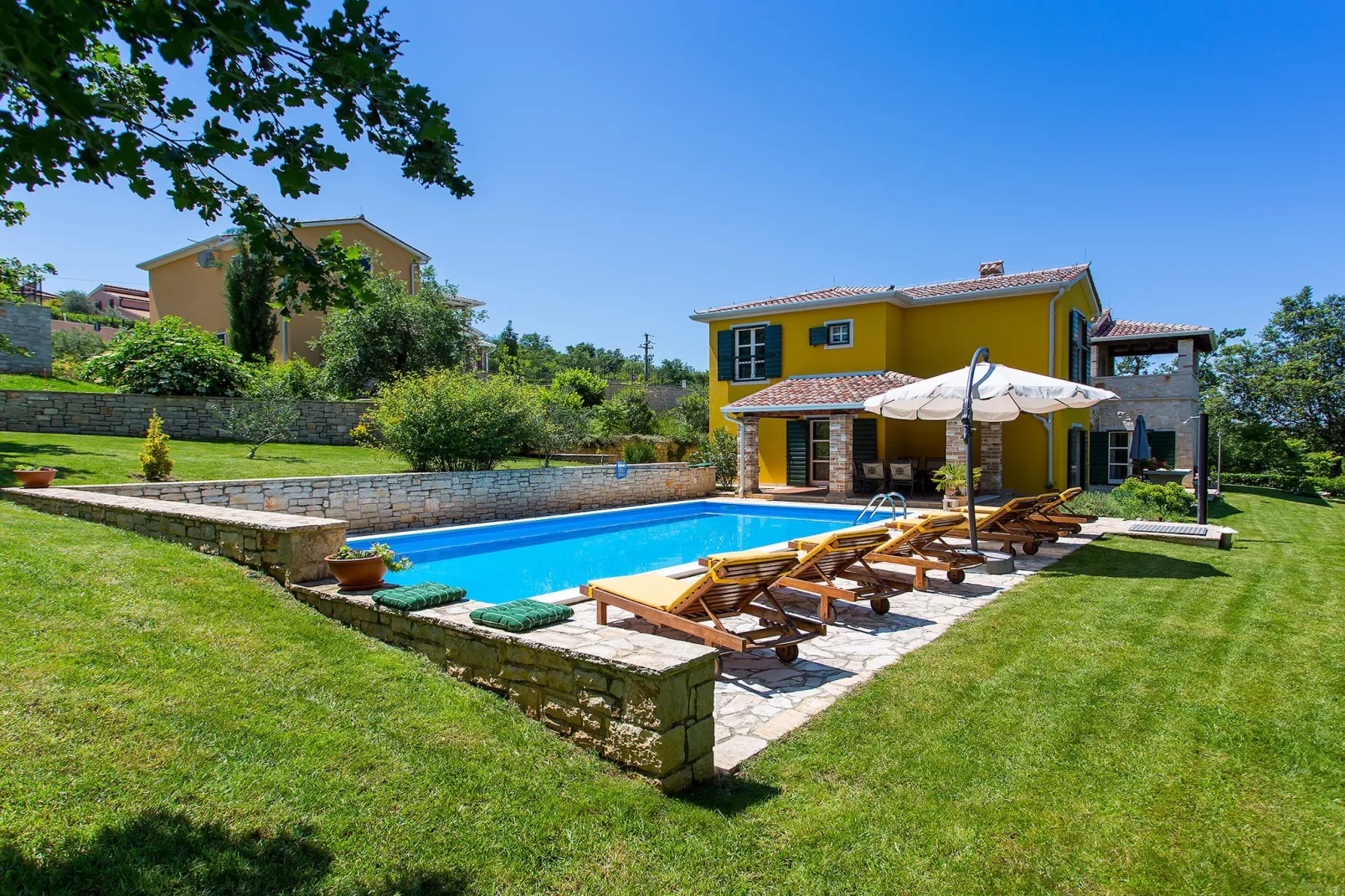 Villa Splendida-Gardens summer