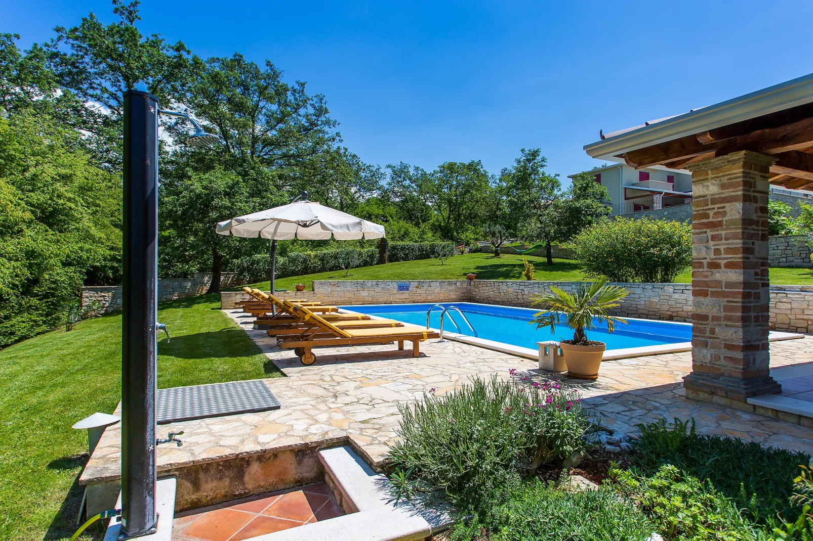 Villa Splendida-Gardens summer