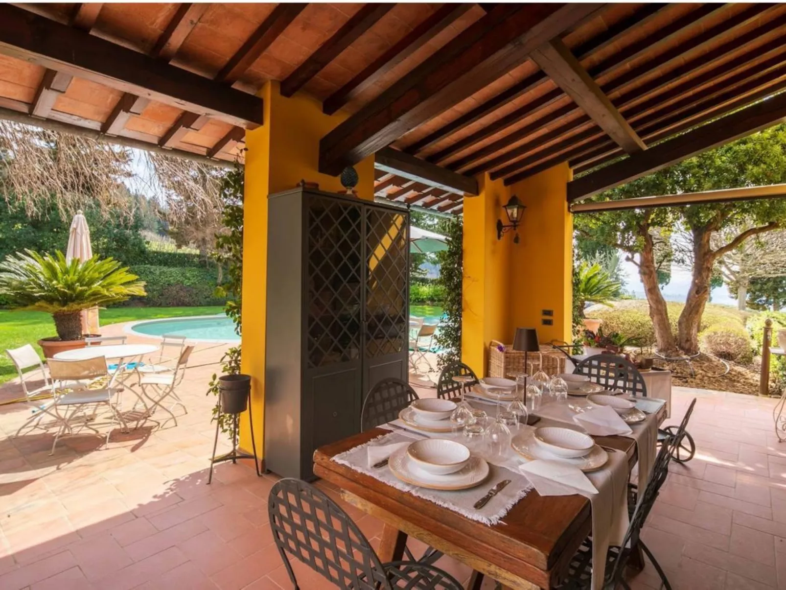 Villa Silvana-Outside