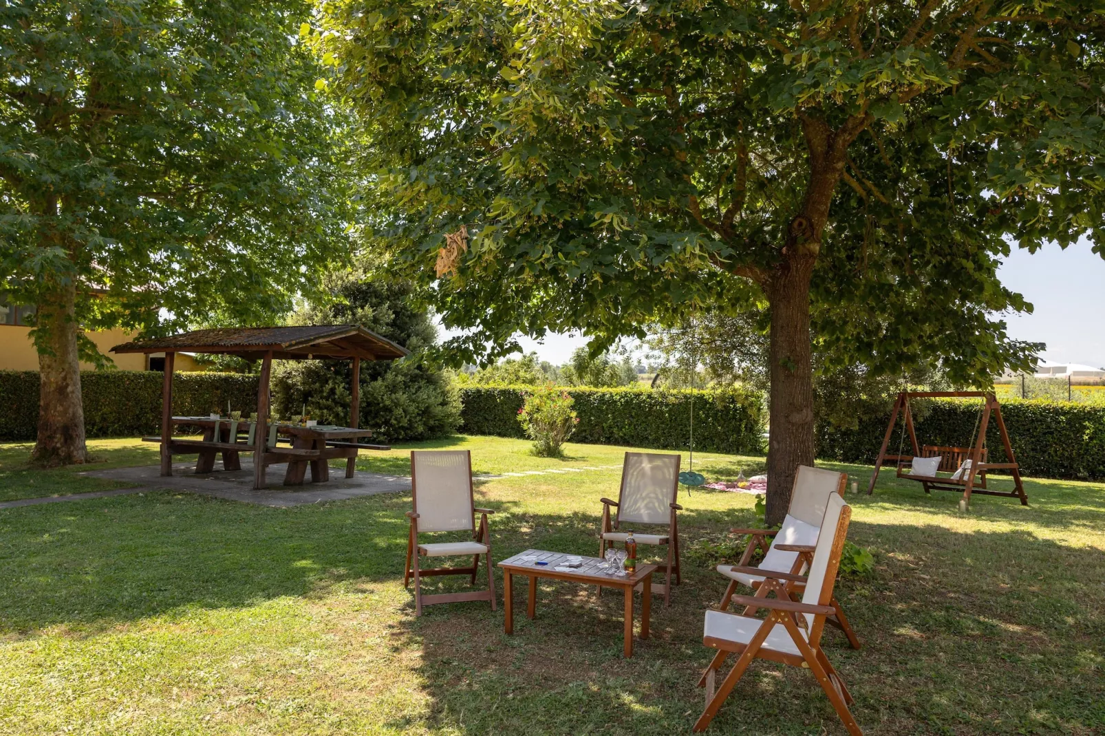 Podere Merlino-Gardens summer