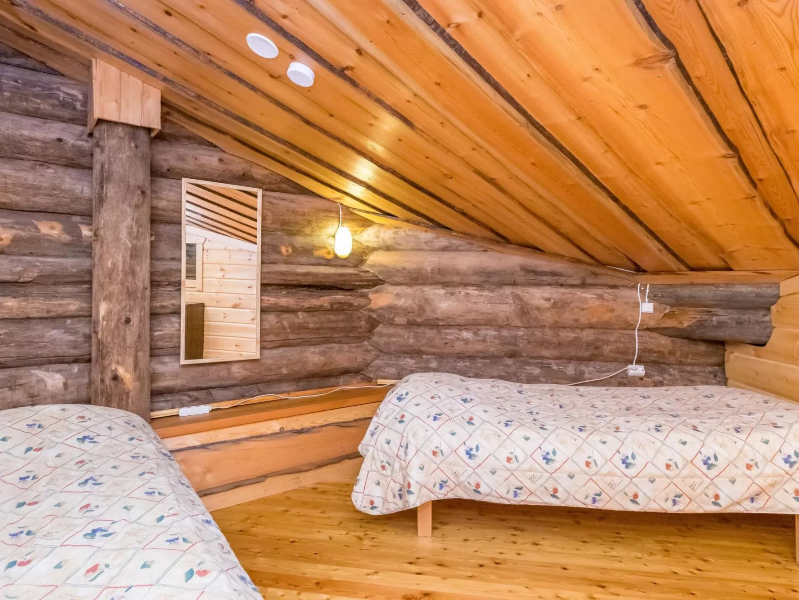 Kiimaselän hovi, kettula-Inside