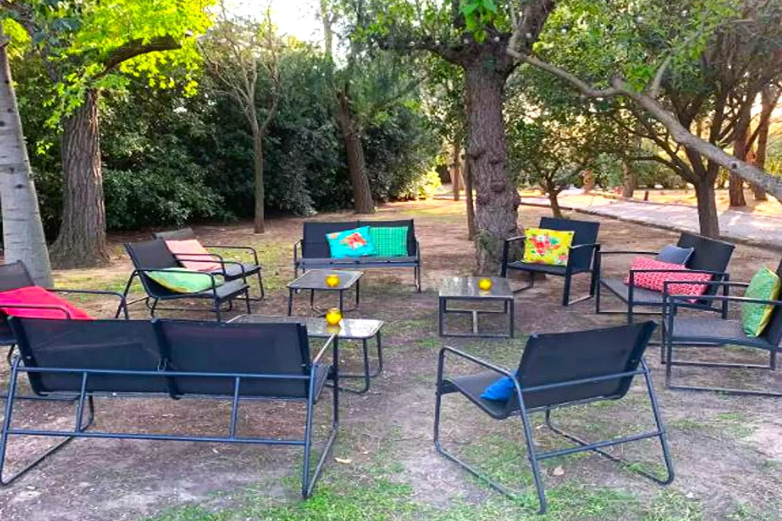El Mas Groc 10-Facilities