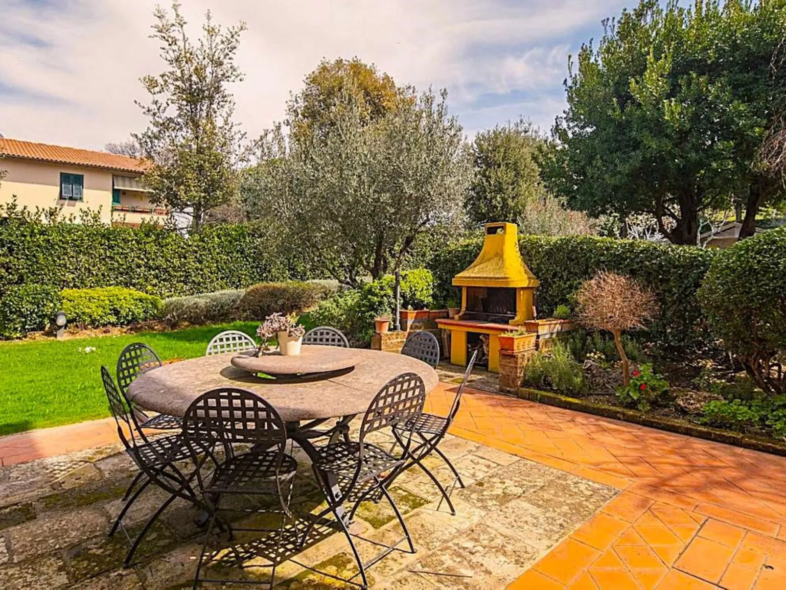 Villa Silvana-Outside