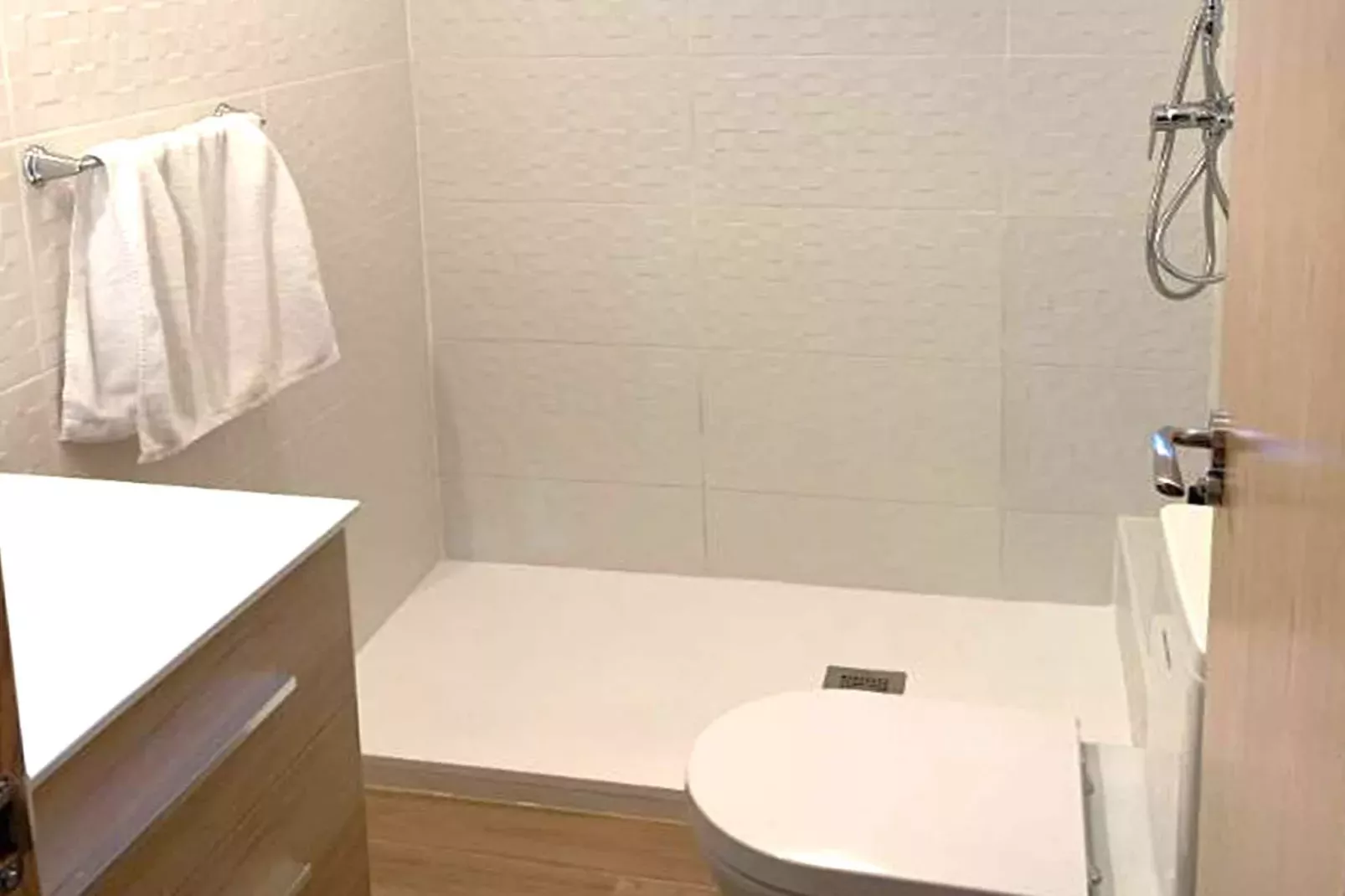El Mas Groc 6-Badezimmer
