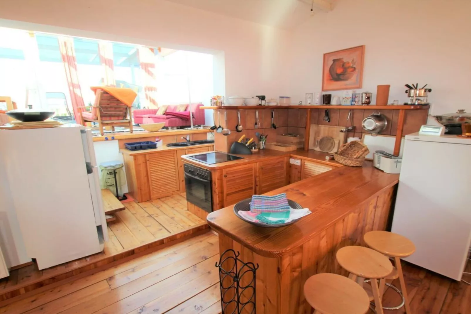 300332-Kitchen
