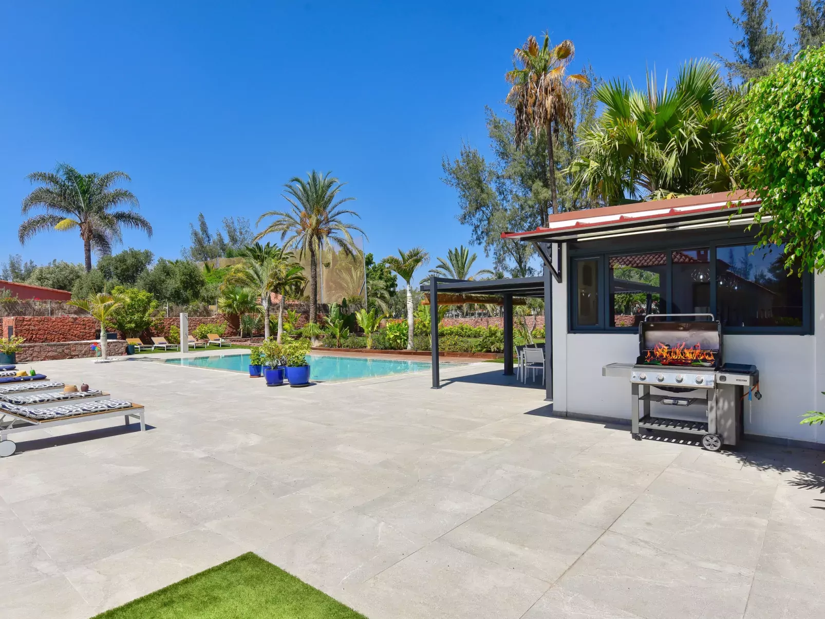 Armonia Oasis DeLuxe-Outside