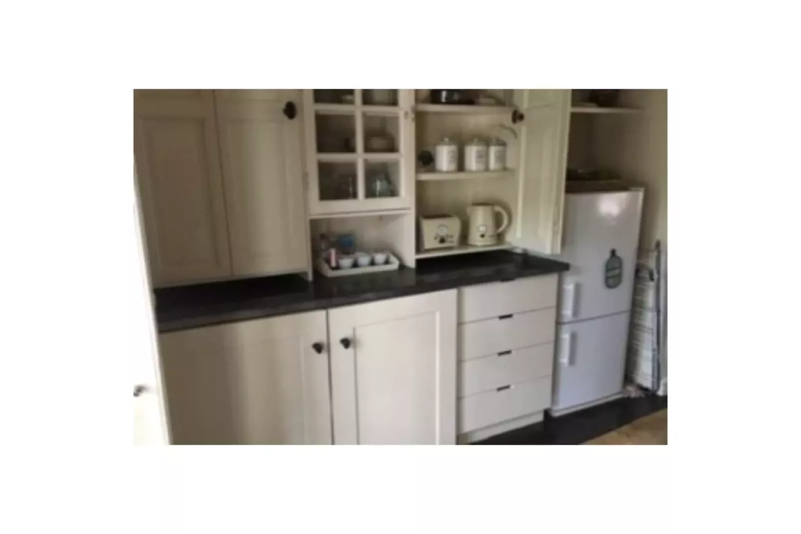 41054-Kitchen