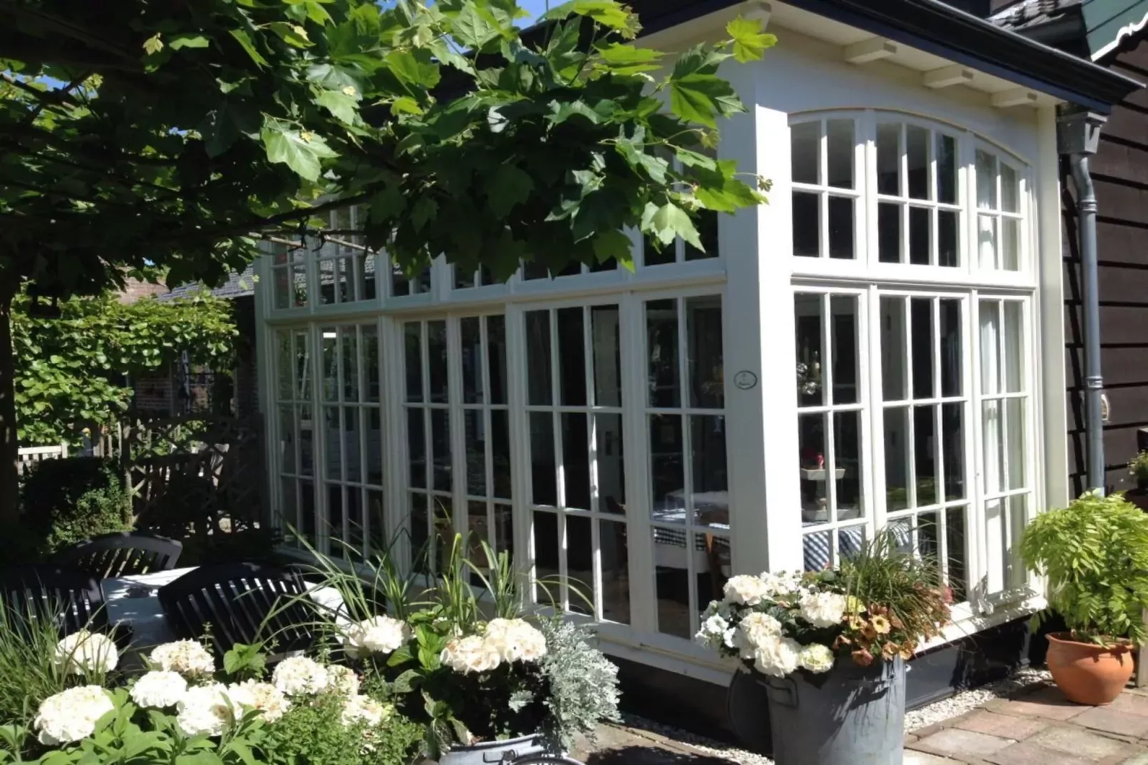 41054-Gardens summer