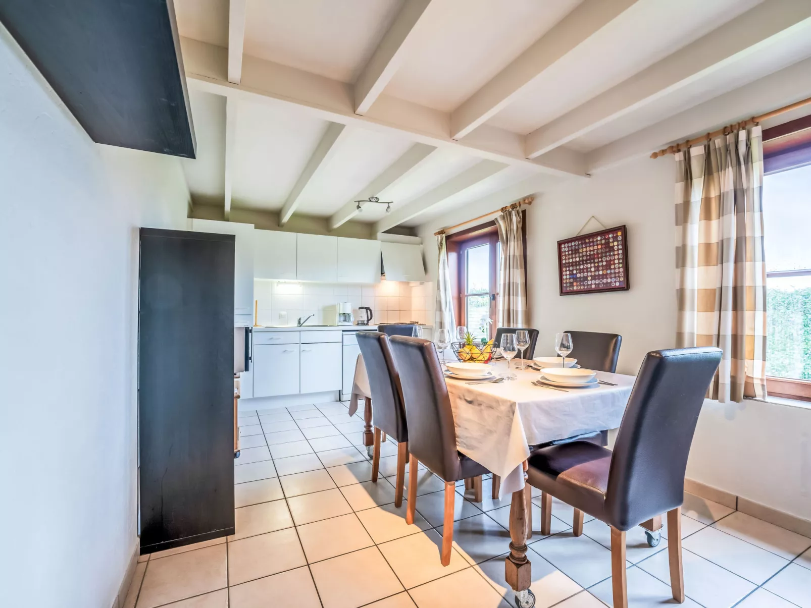 Fabiola with parking & garden-Inside