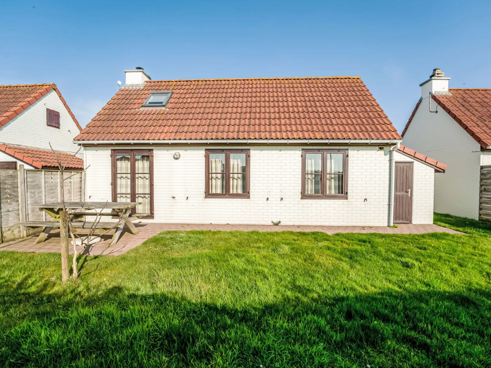 Fabiola with parking & garden-Outside