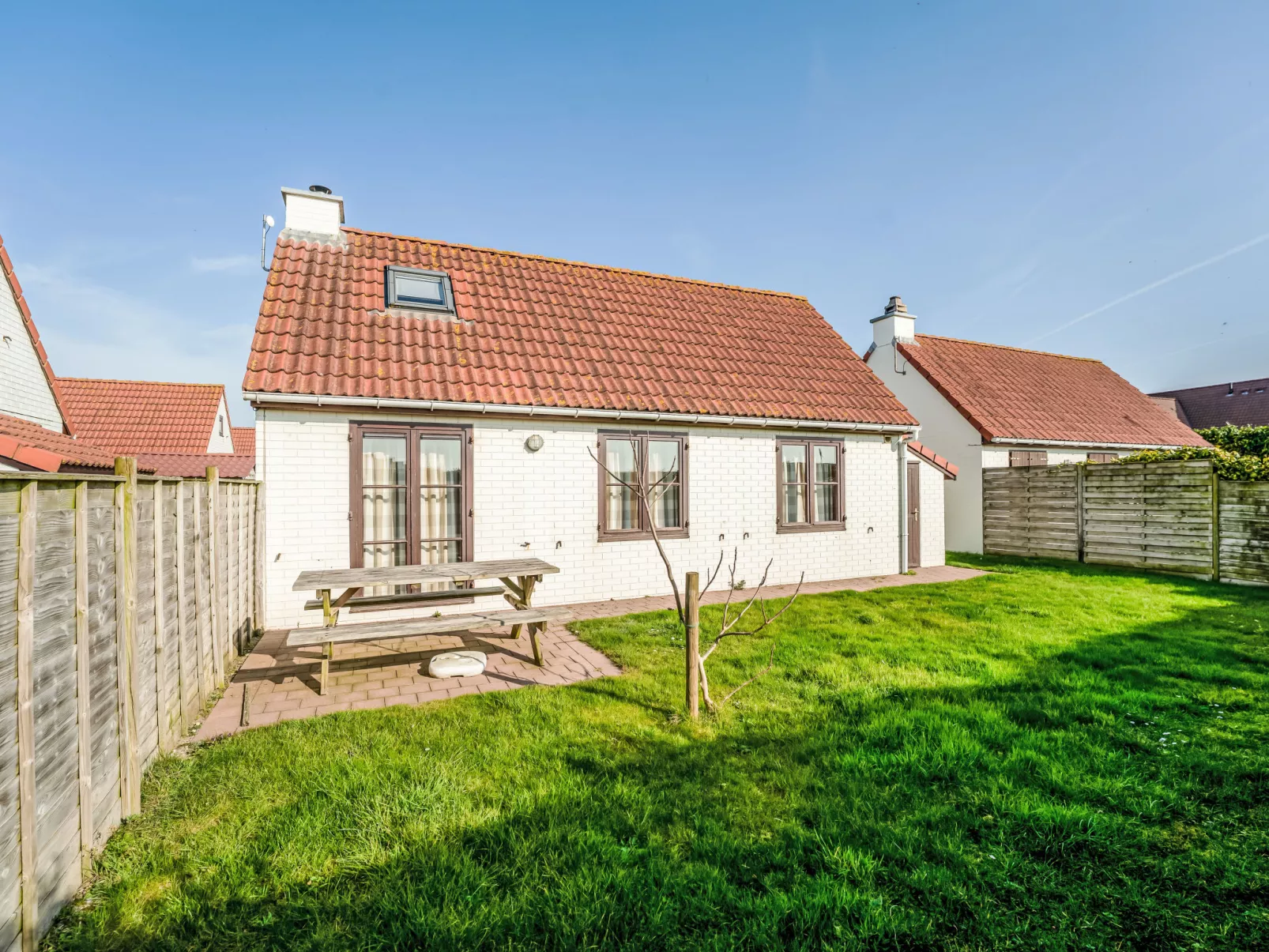 Fabiola with parking & garden-Outside
