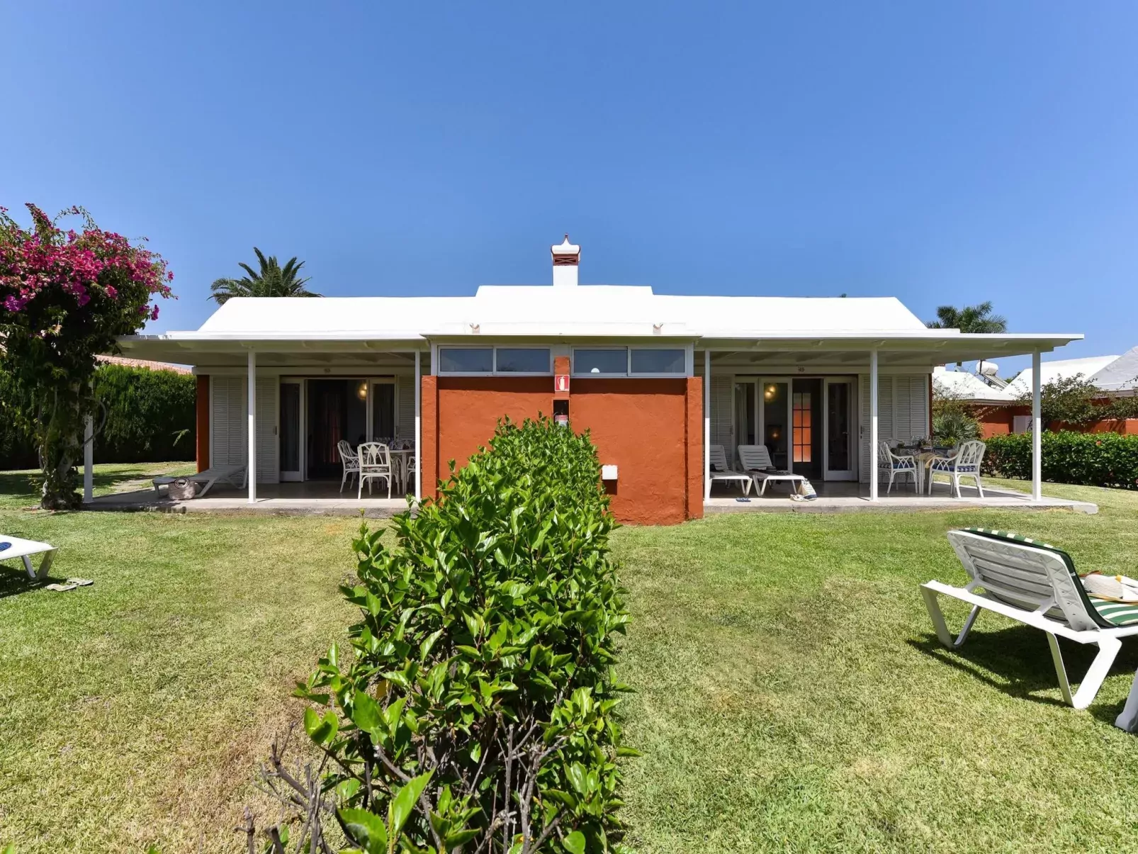 Bungalow Melocotones PM49-Outside