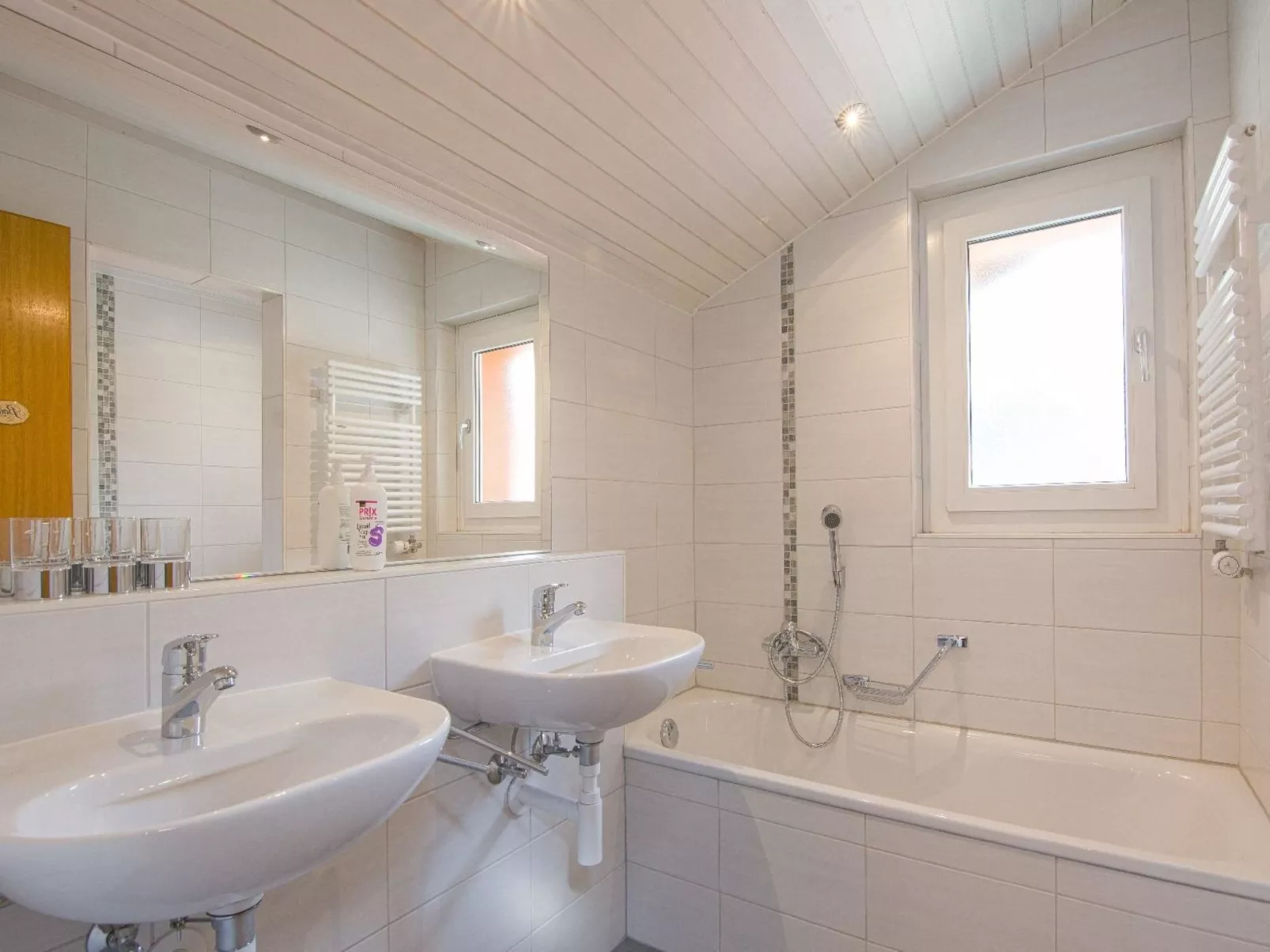 Chalet Saasia-Inside