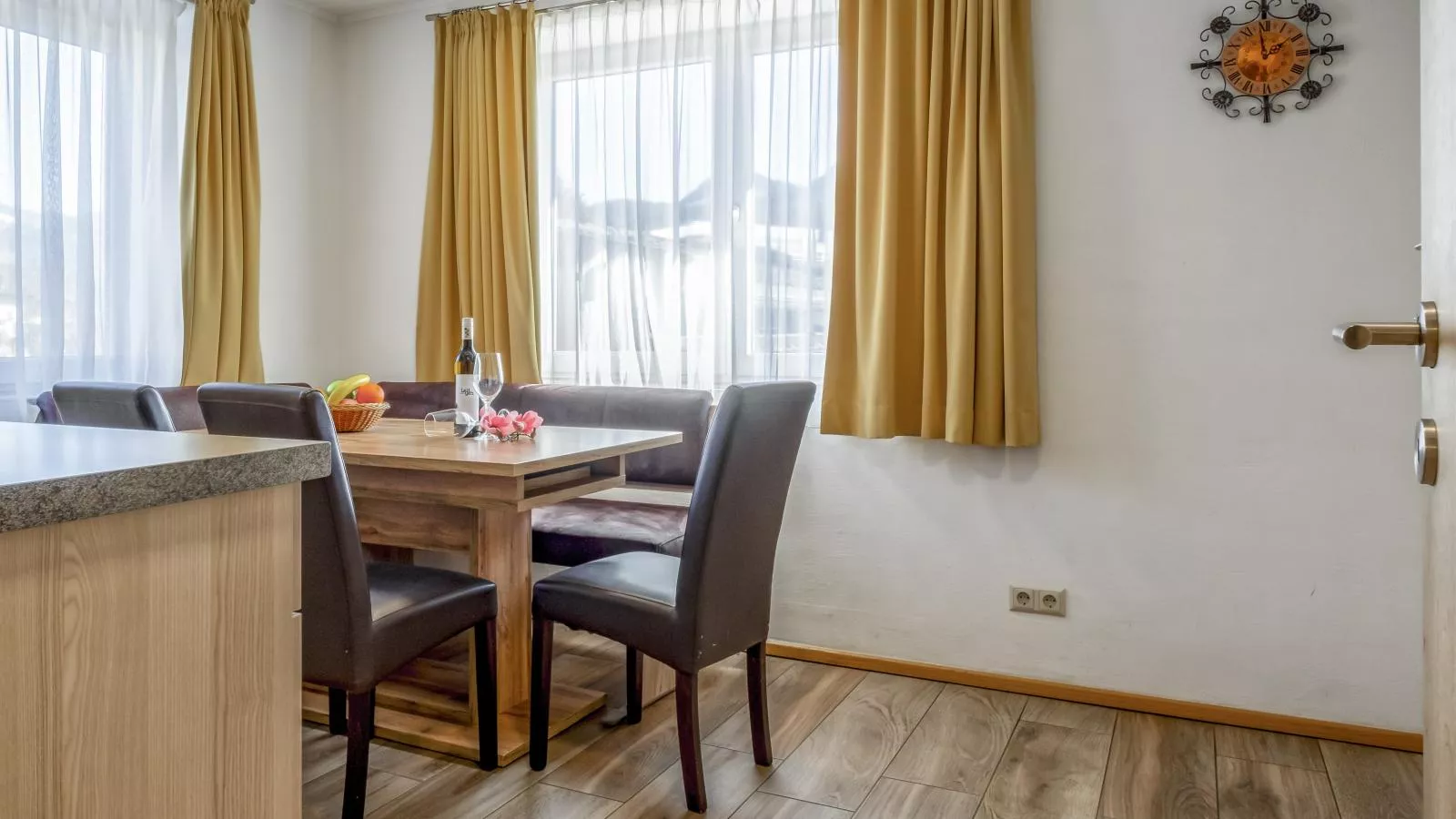 Chalet Staffner unten-Dining room
