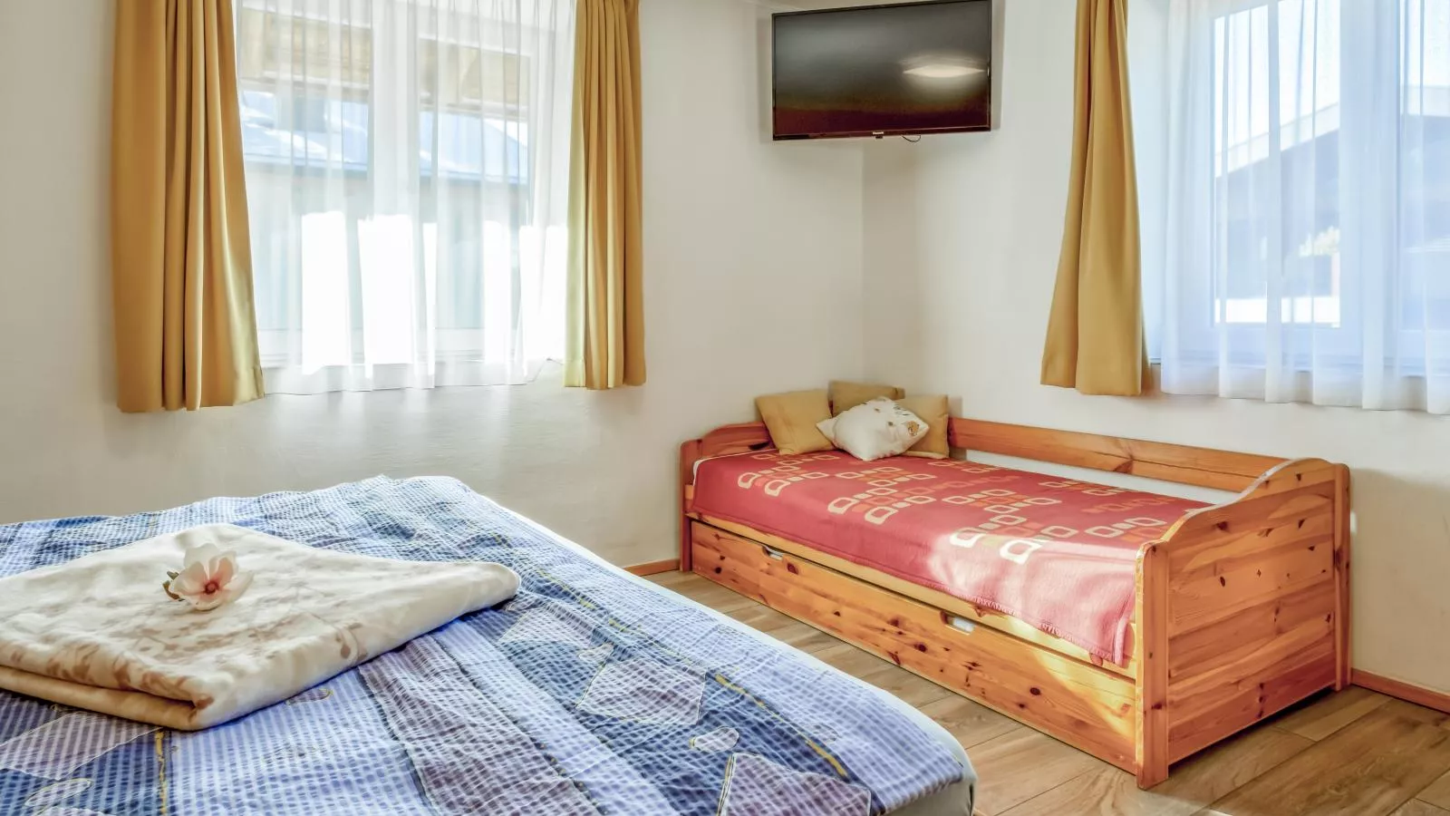 Chalet Staffner oben-Bedroom