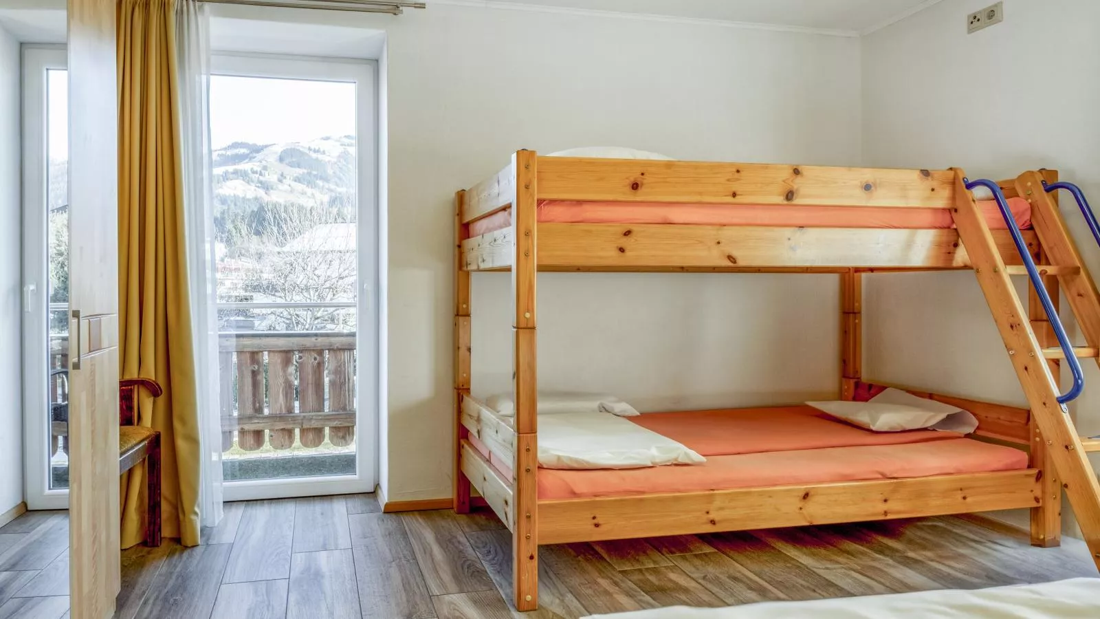 Chalet Staffner oben-Bedroom