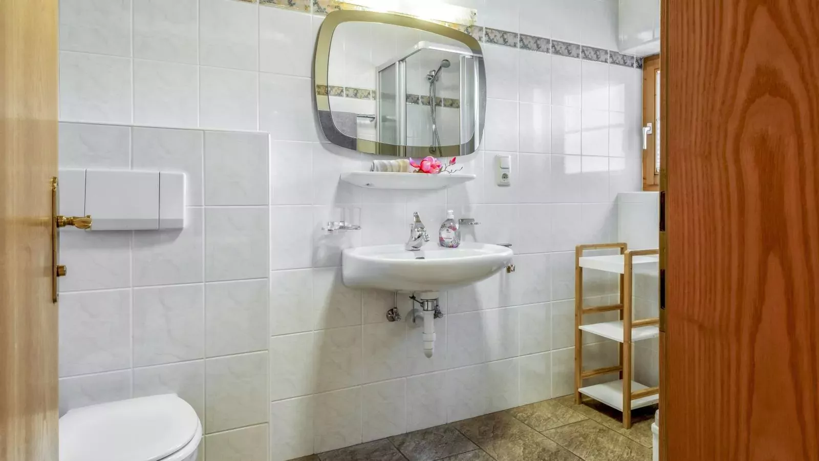Gästehaus Staffner-Bathroom