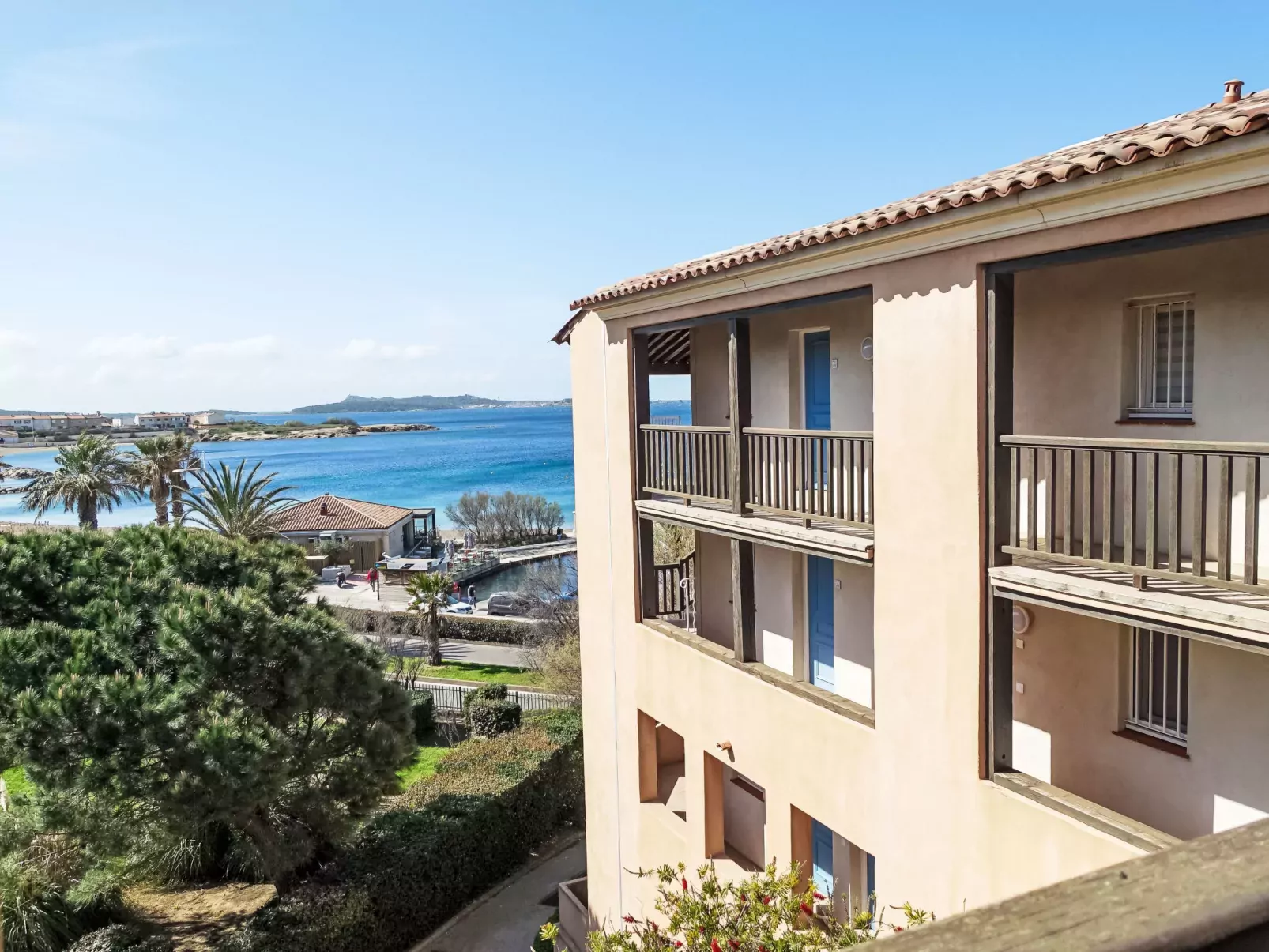 Les Rivages de Coudoulière-Outside