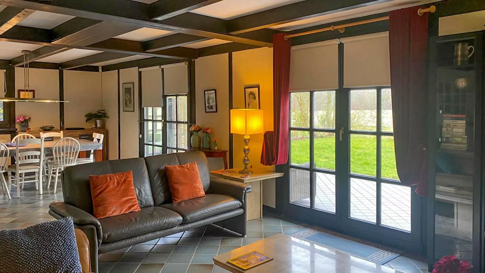 Rosegarden-Living room