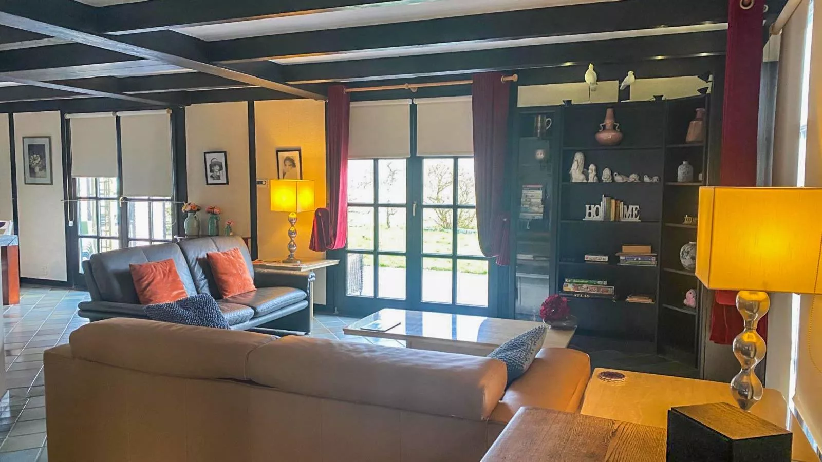 Rosegarden-Living room