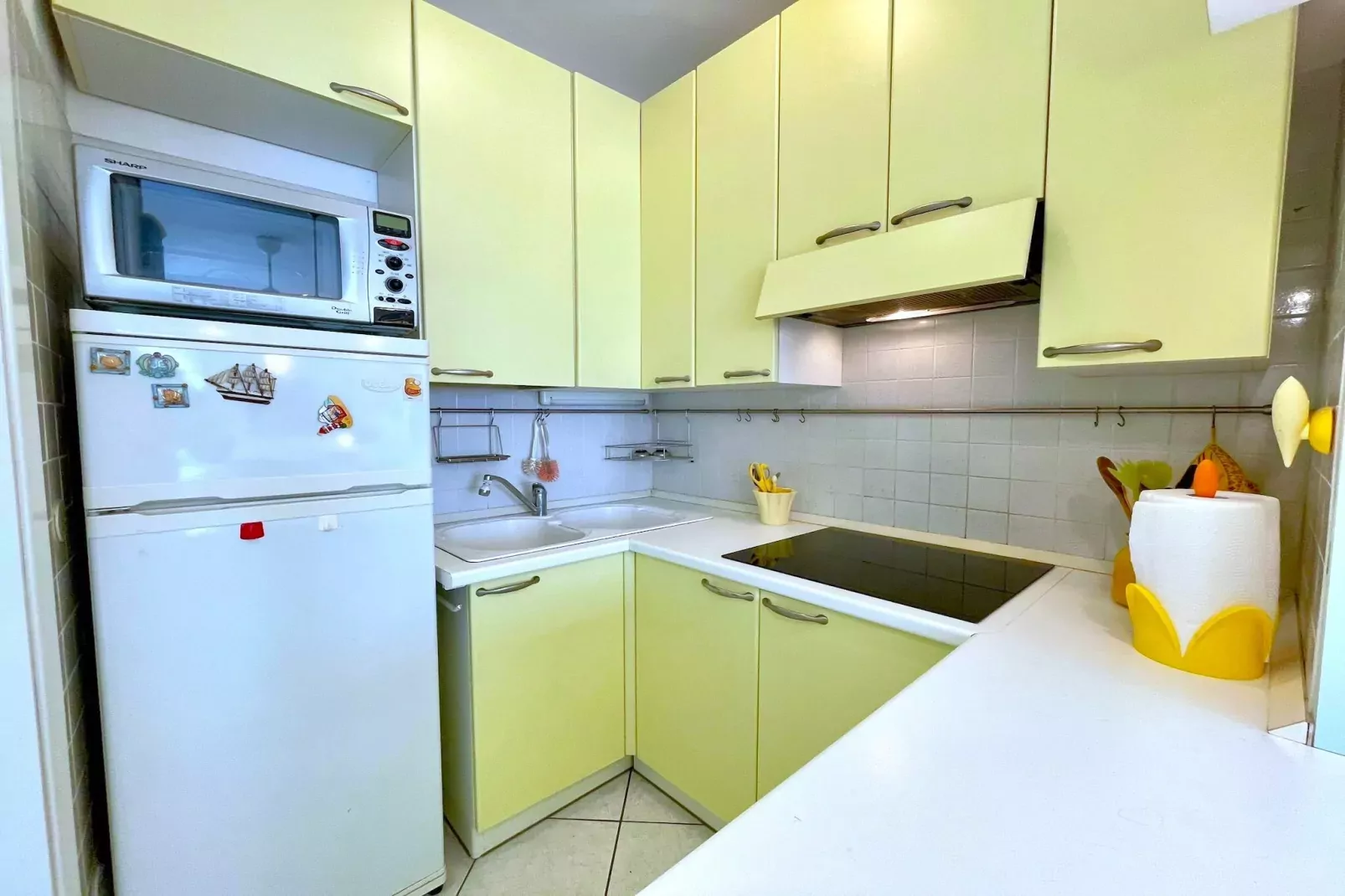 Riviera 30-Kitchen
