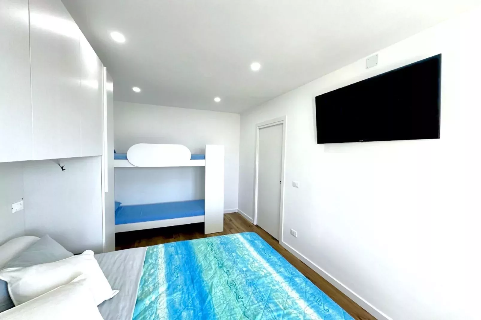 ITU 55-Bedroom