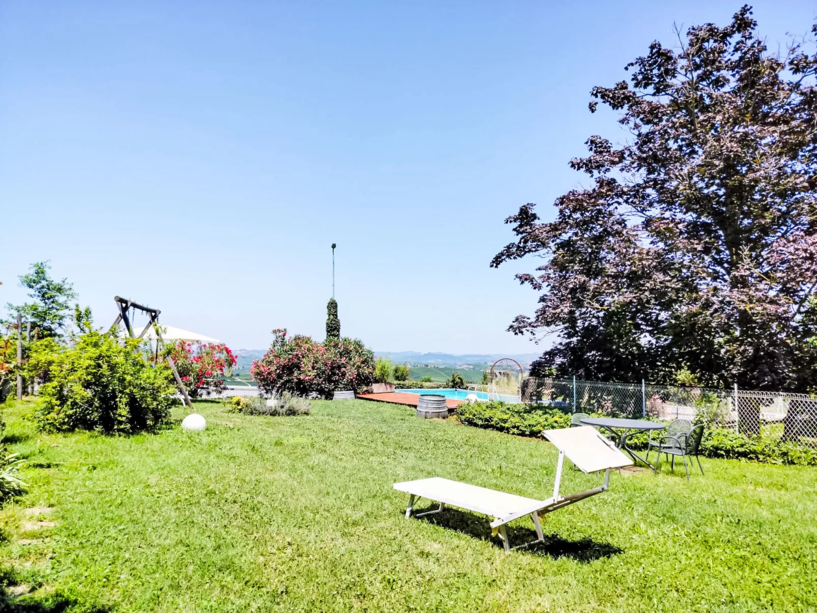 Il Sole-Outside
