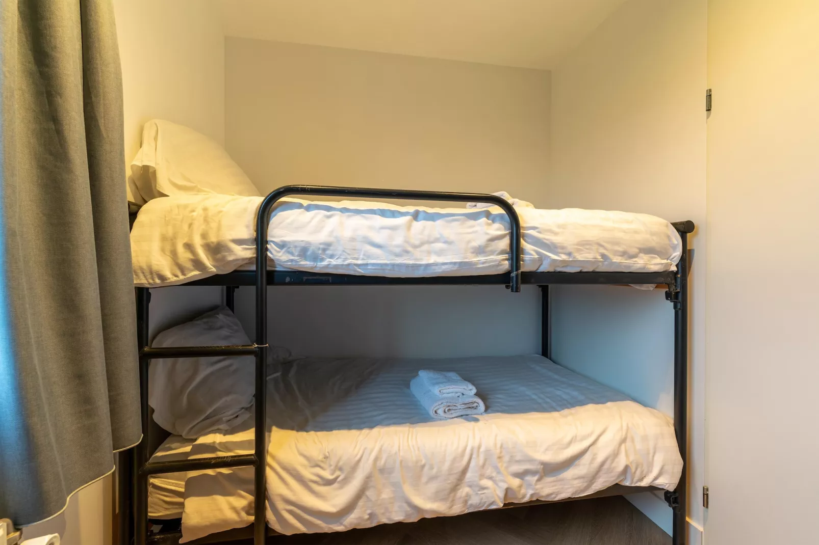 Gelijkvloerse vakantiewoning 6p huisje 17-Schlafzimmer
