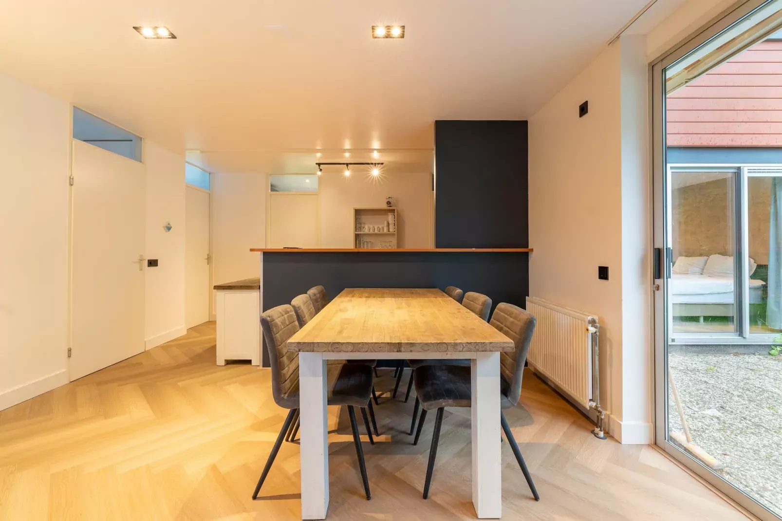 Gelijkvloerse vakantiewoning 6p huisje 57-Dining room
