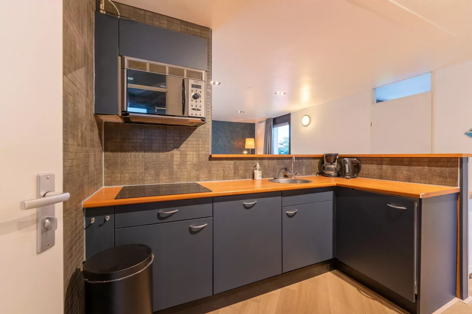 Gelijkvloerse vakantiewoning 6p huisje 57-Kitchen