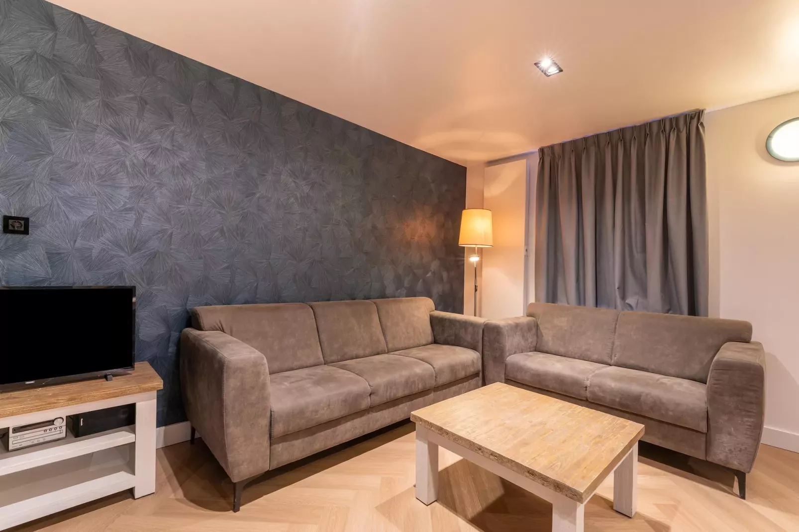 Gelijkvloerse vakantiewoning 6p huisje 57-Living room