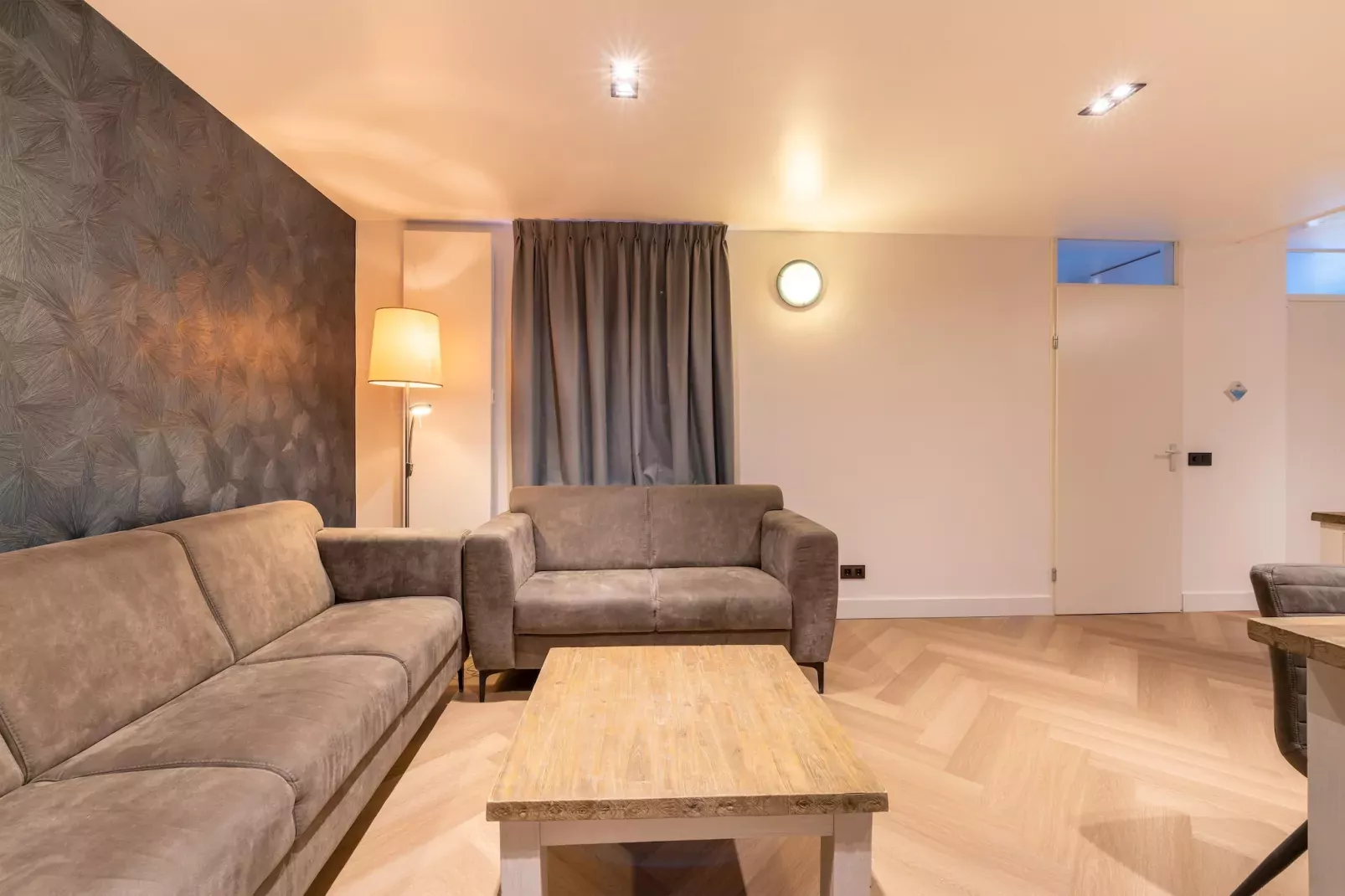 Gelijkvloerse vakantiewoning 6p huisje 57-Living room