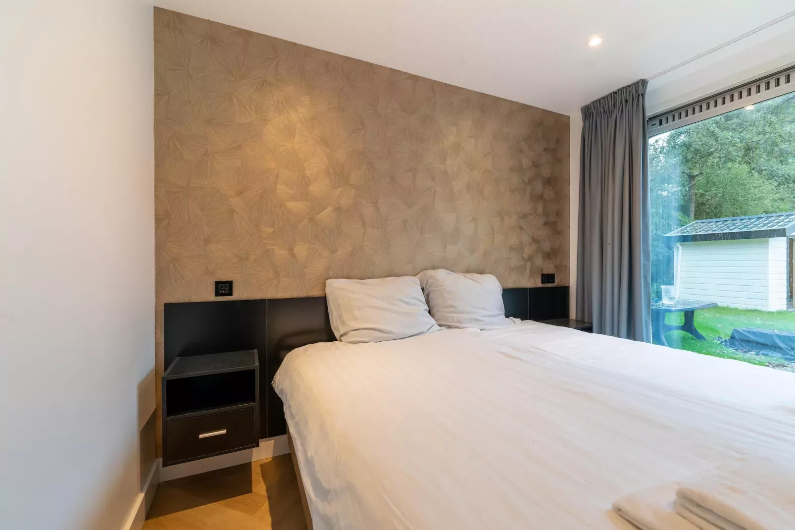 Gelijkvloerse vakantiewoning 6p huisje 57-Bedroom