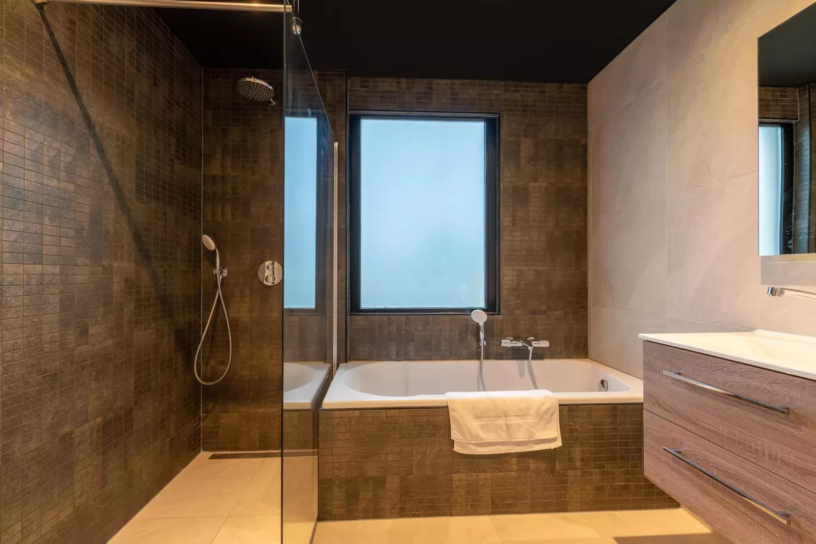 Gelijkvloerse vakantiewoning 6p huisje 57-Bathroom