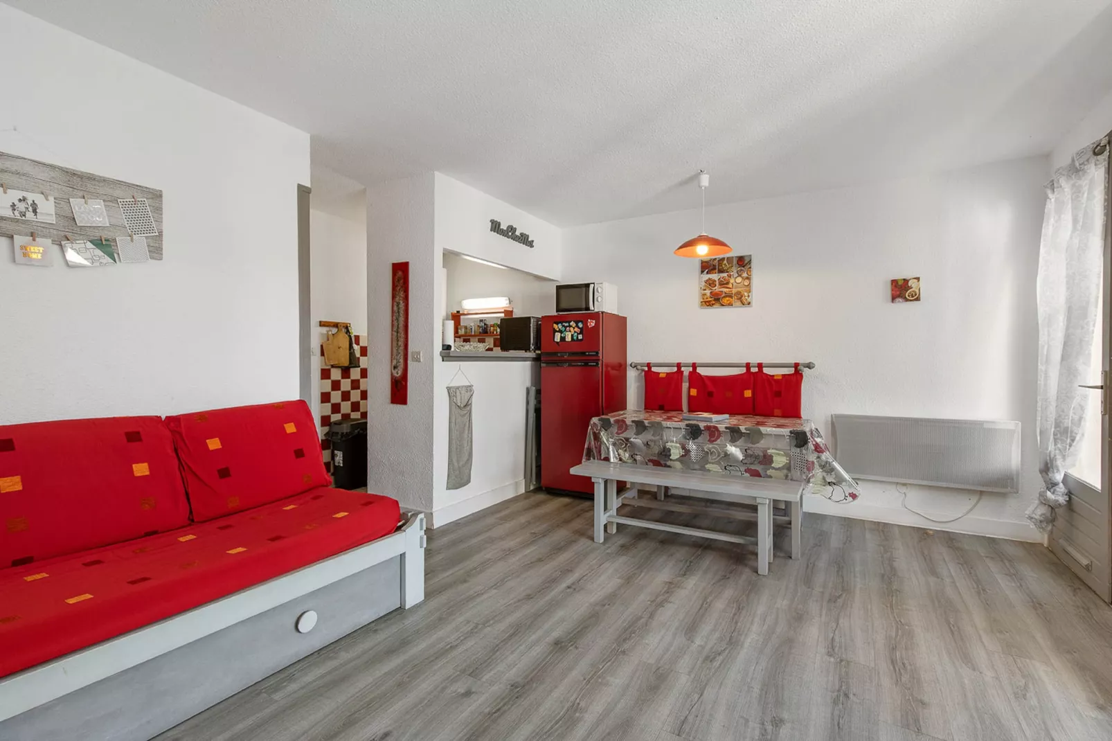 Port La Roquille N°124 - 2P6-Living room