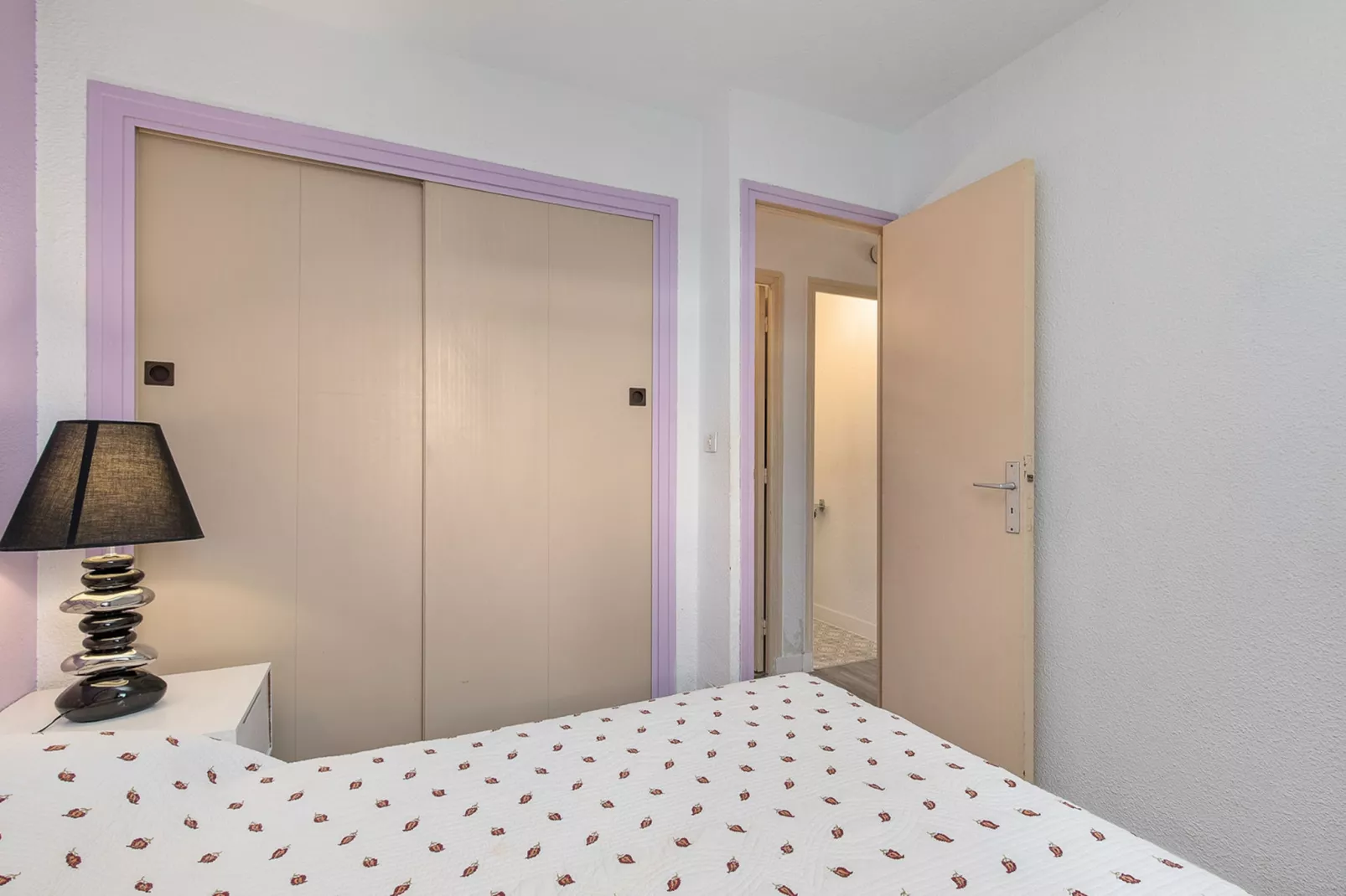 Port La Roquille N°124 - 2P6-Bedroom