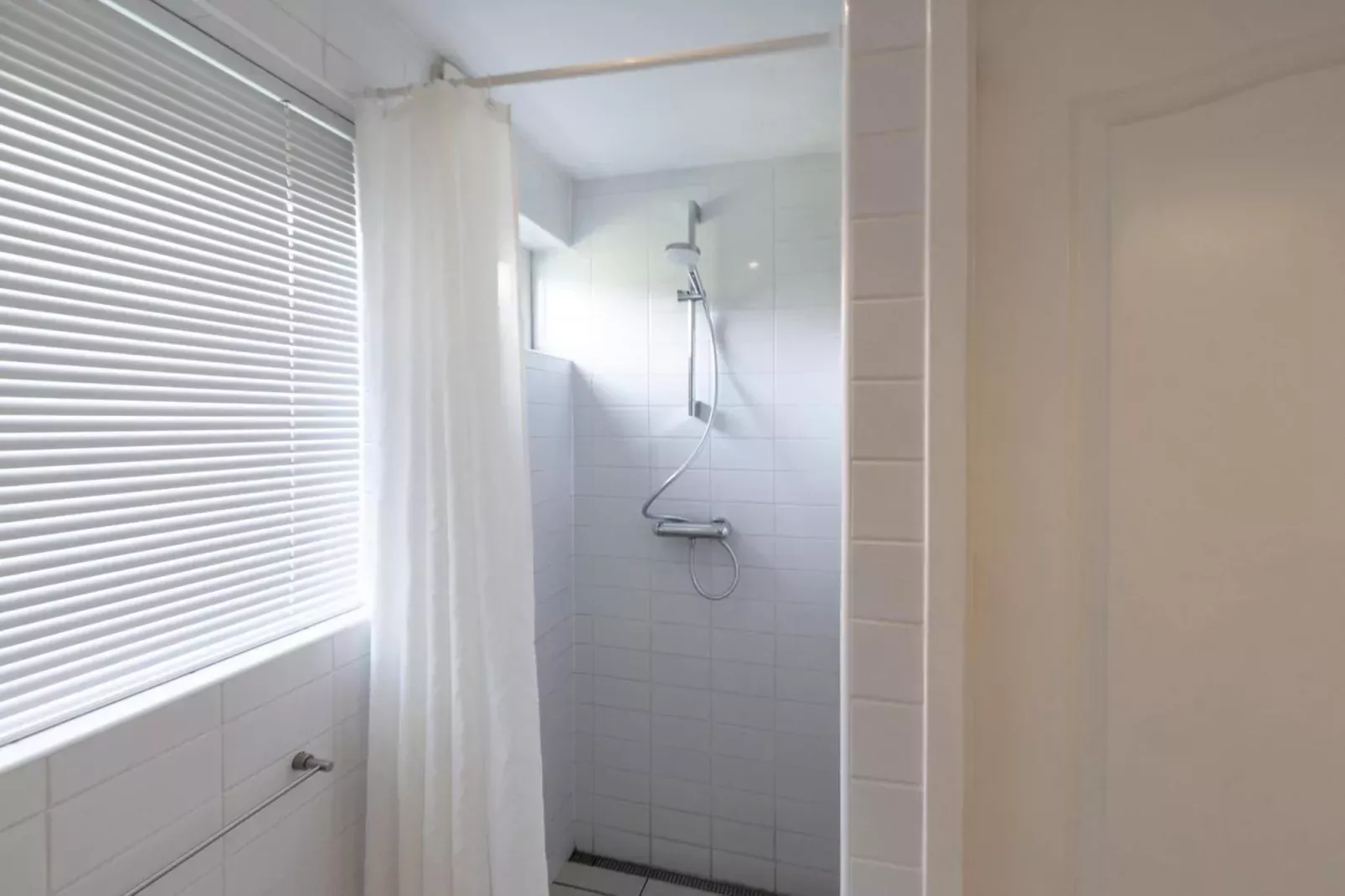 Duinland 46-Bathroom