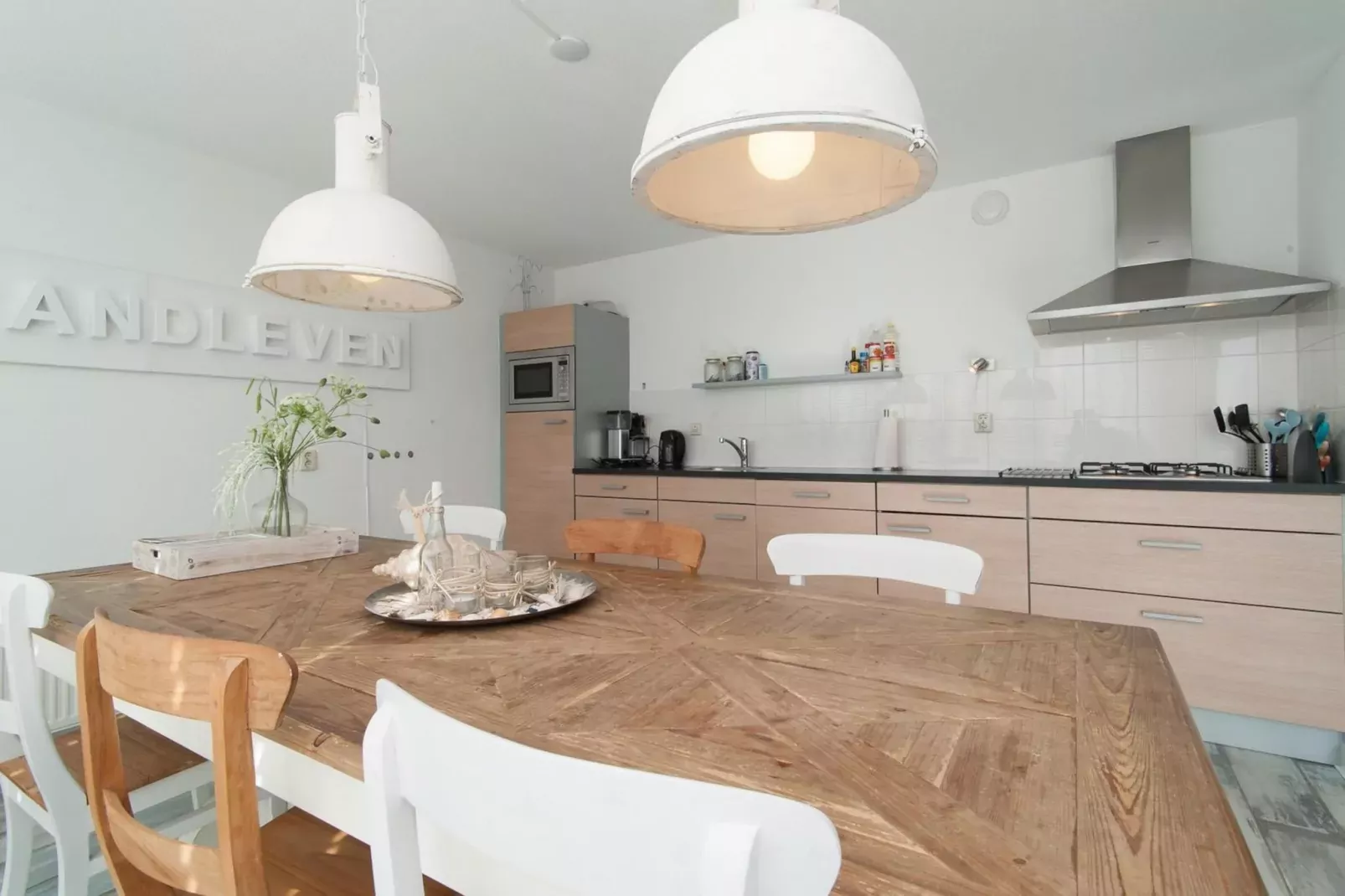 Strandleven 106-Dining room
