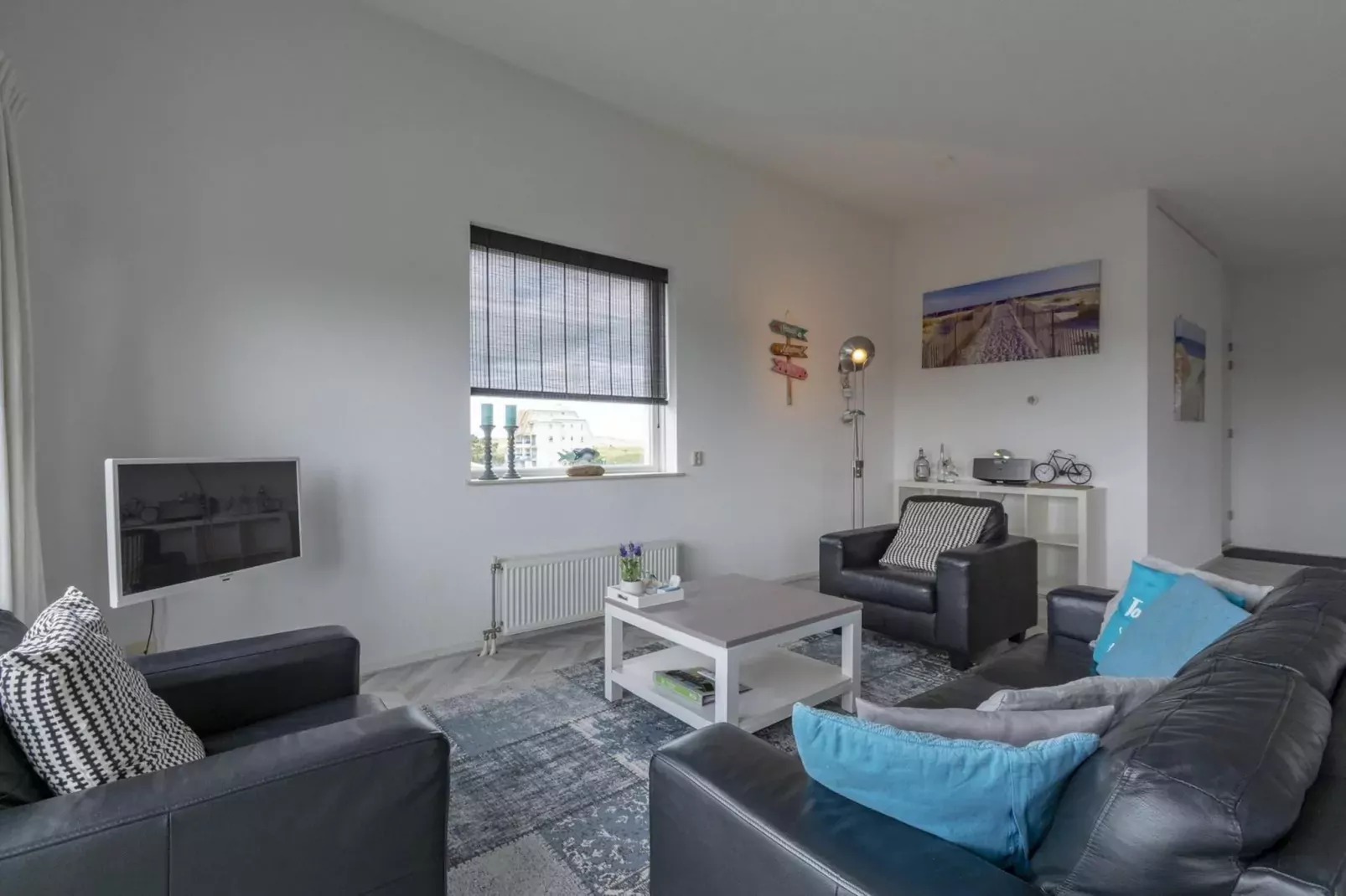 Strandleven 201-Living room