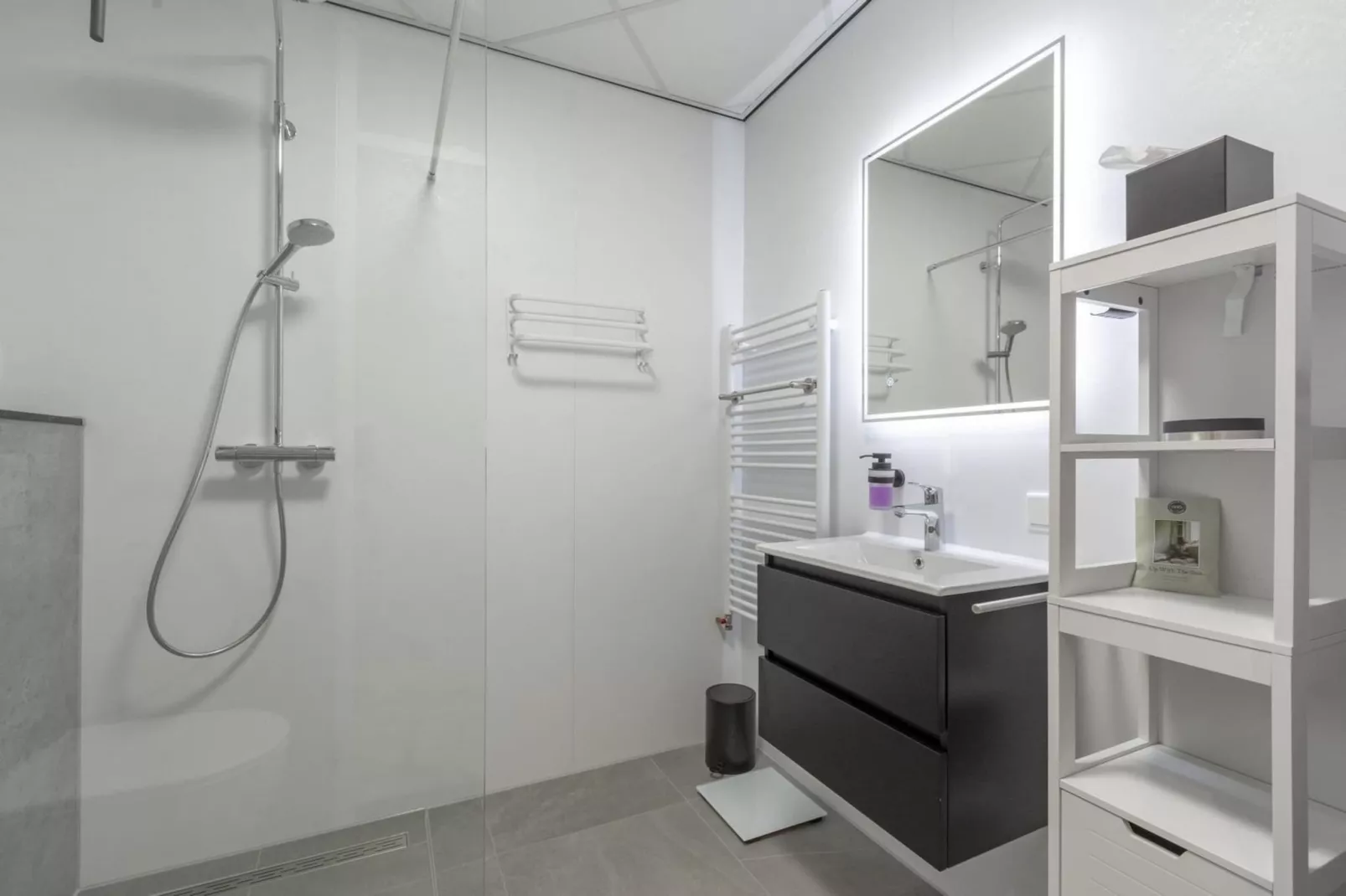 Strandslag 103-Bathroom