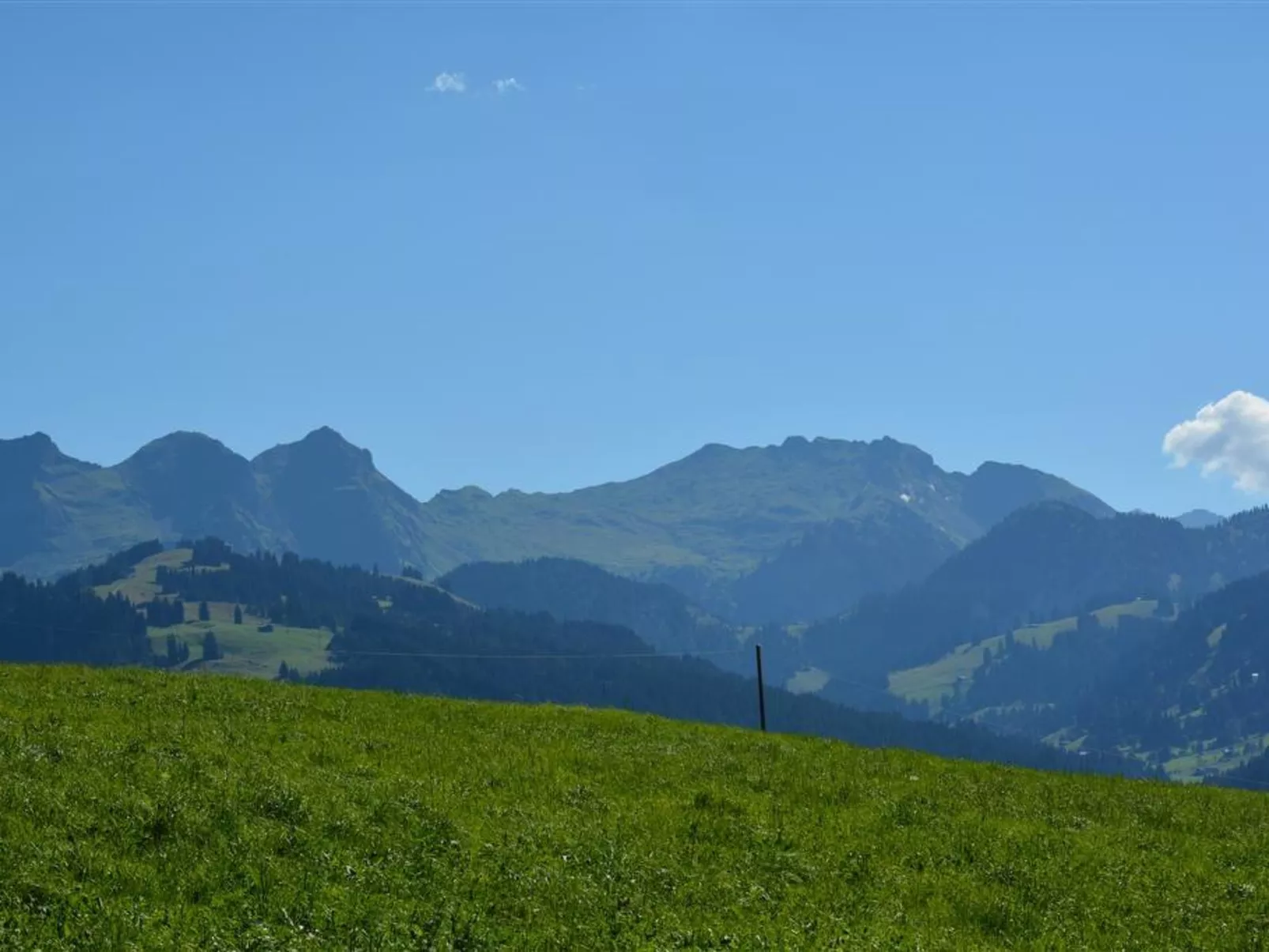 Mireille Nr. 5-Outside