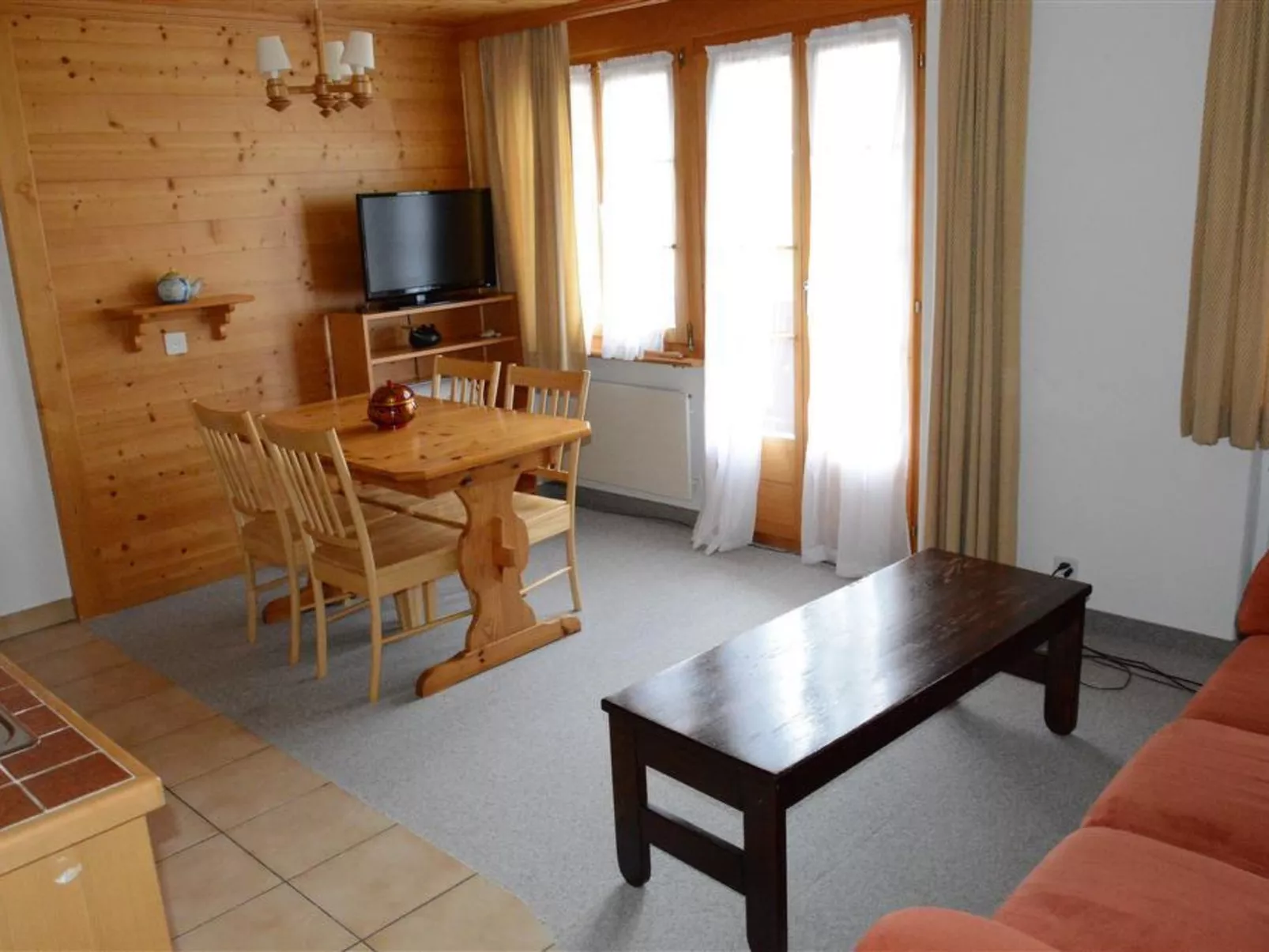 Mireille Nr. 5-Inside