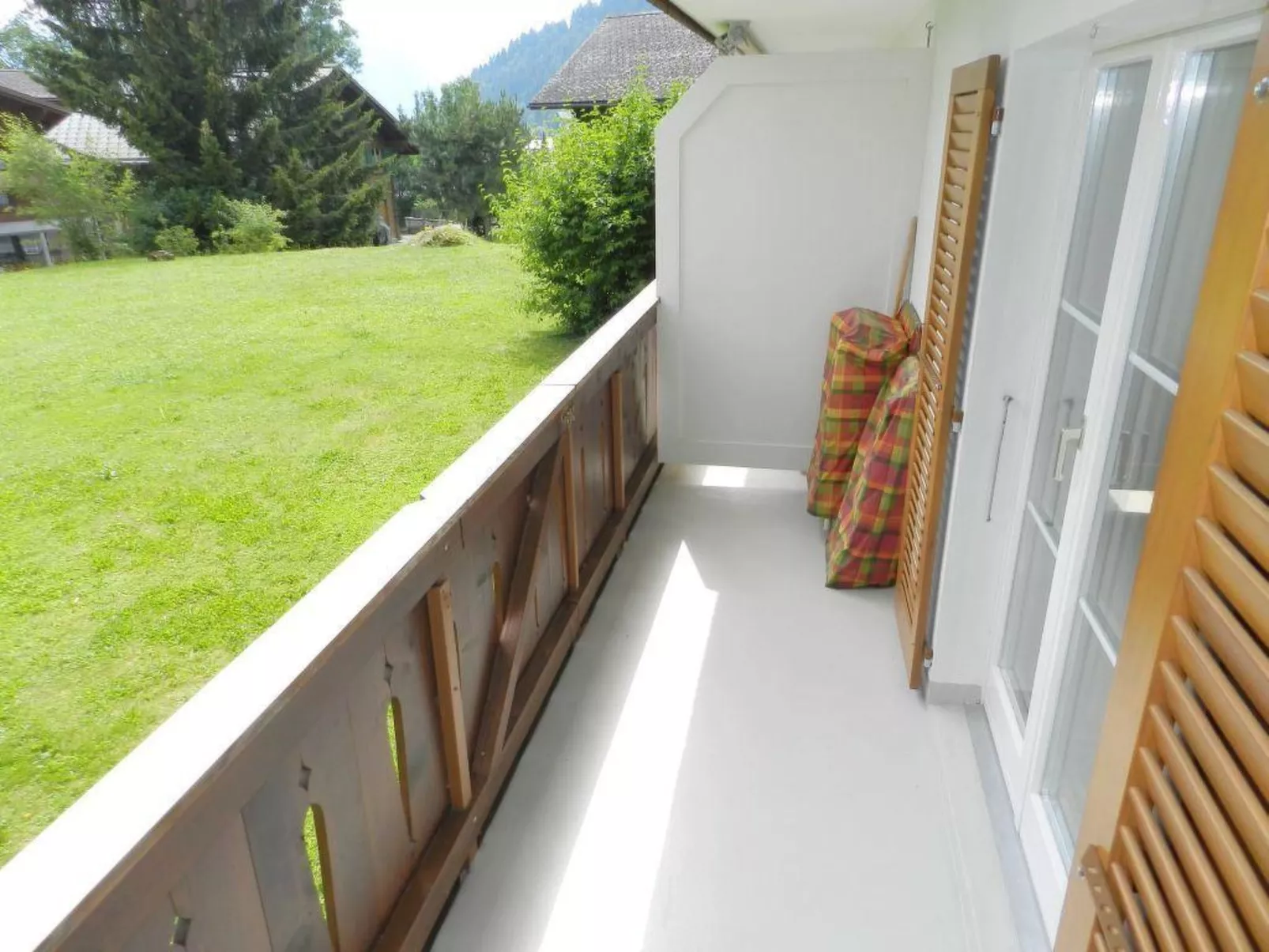 Monique Nr. 14-Inside